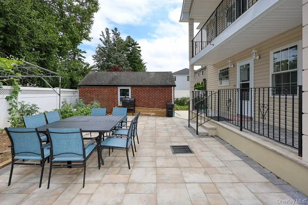 42 Celler Avenue, North Hempstead, NY, 4 Bedrooms Bedrooms, 8 Rooms Rooms,4 BathroomsBathrooms,Residential,For Rent,Celler,0,1035629 42 Celler Avenue, North Hempstead, NY, 4 Bedrooms Bedrooms, 8 Rooms Rooms,4 BathroomsBathrooms,Residential,For Rent,Celler,0,1035629