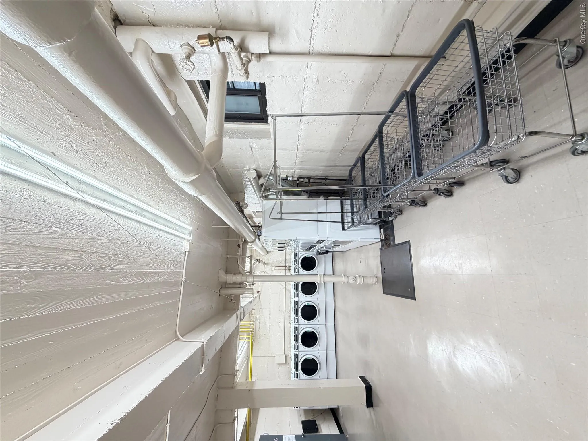 1717 Avenue, New York, NY, 1 Bedroom Bedrooms, 4 Rooms Rooms,1 BathroomBathrooms,Residential,For Rent,Avenue,0,1035632 1717 Avenue, New York, NY, 1 Bedroom Bedrooms, 4 Rooms Rooms,1 BathroomBathrooms,Residential,For Rent,Avenue,0,1035632