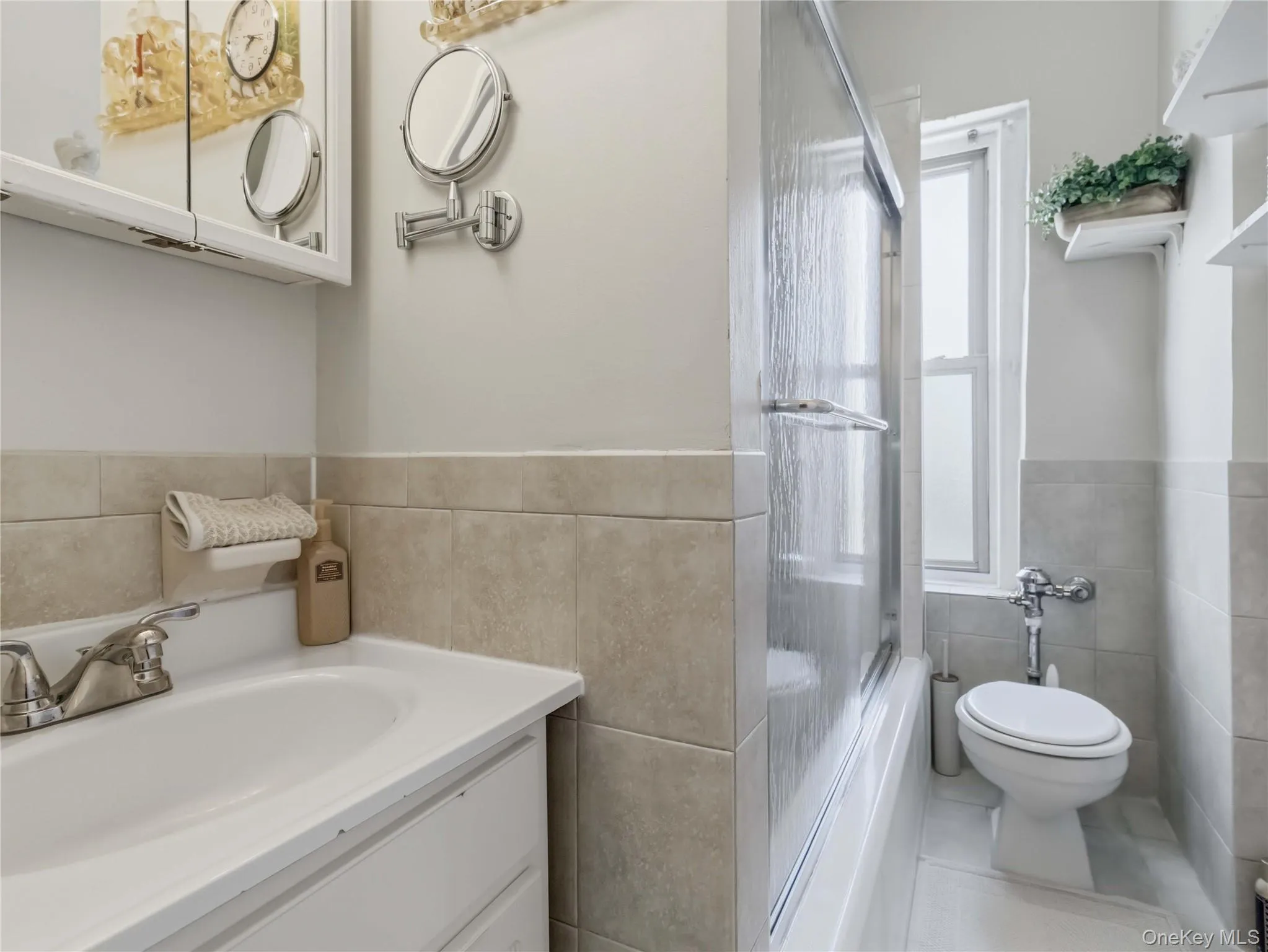 2190 Boston Road, New York, NY, 2 Bedrooms Bedrooms, 5 Rooms Rooms,1 BathroomBathrooms,Residential,For Rent,Boston,0,1035633 2190 Boston Road, New York, NY, 2 Bedrooms Bedrooms, 5 Rooms Rooms,1 BathroomBathrooms,Residential,For Rent,Boston,0,1035633