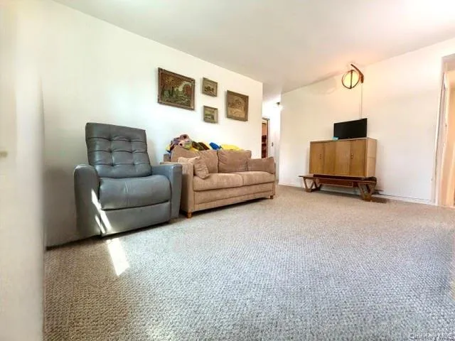 69-29 218th Street, New York, NY, 2 Bedrooms Bedrooms, 4 Rooms Rooms,1 BathroomBathrooms,Residential,For Rent,218th,0,1035635 69-29 218th Street, New York, NY, 2 Bedrooms Bedrooms, 4 Rooms Rooms,1 BathroomBathrooms,Residential,For Rent,218th,0,1035635