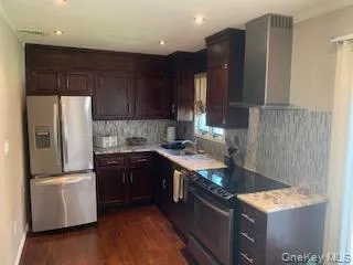 48 Ellen Street, Islip, NY, 4 Bedrooms Bedrooms, 9 Rooms Rooms,2 BathroomsBathrooms,Residential,For Rent,Ellen,0,1035636 48 Ellen Street, Islip, NY, 4 Bedrooms Bedrooms, 9 Rooms Rooms,2 BathroomsBathrooms,Residential,For Rent,Ellen,0,1035636