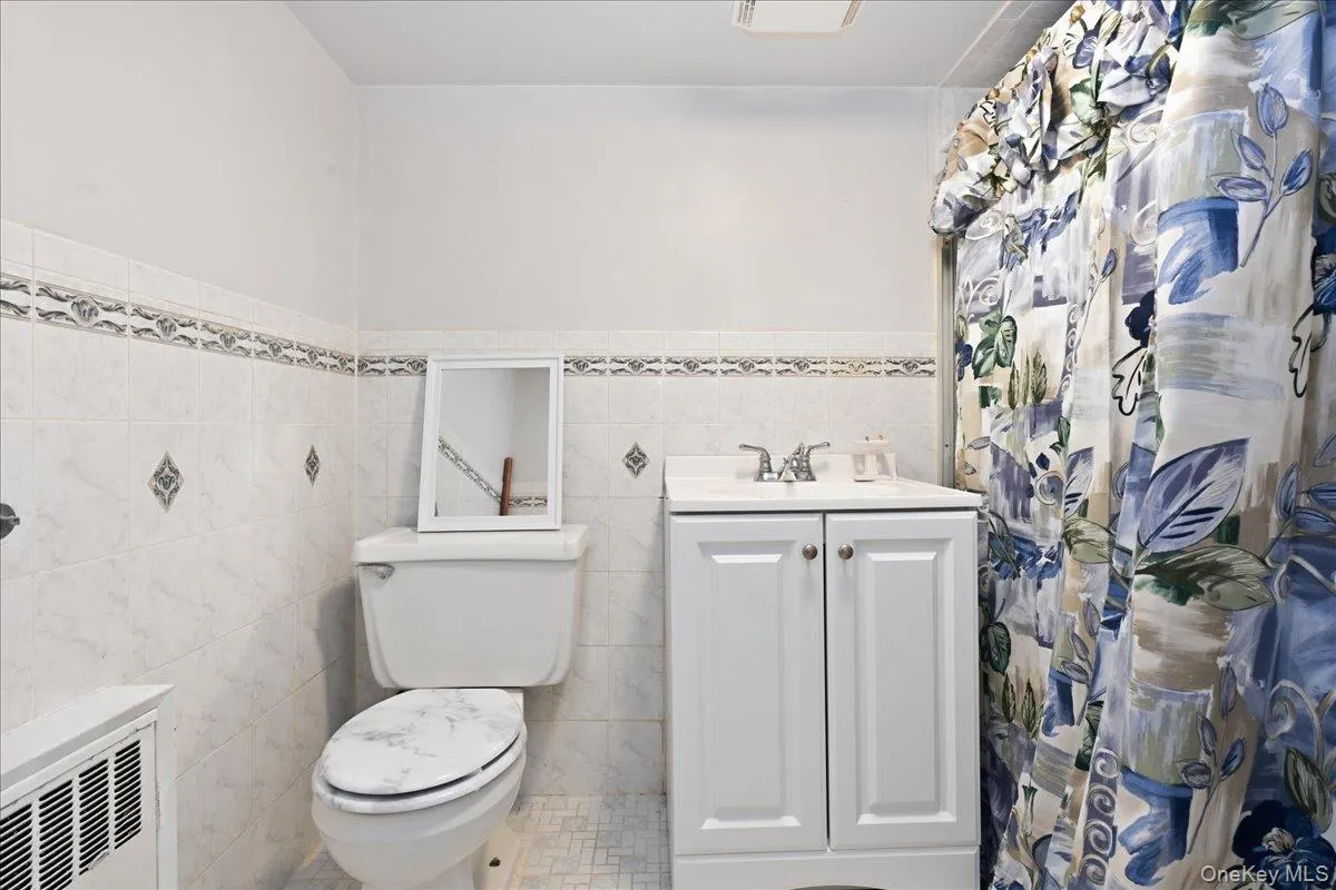 7733 79th Place, New York, NY, 3 Bedrooms Bedrooms, 6 Rooms Rooms,2 BathroomsBathrooms,Residential,For Rent,79th,0,1035637 7733 79th Place, New York, NY, 3 Bedrooms Bedrooms, 6 Rooms Rooms,2 BathroomsBathrooms,Residential,For Rent,79th,0,1035637