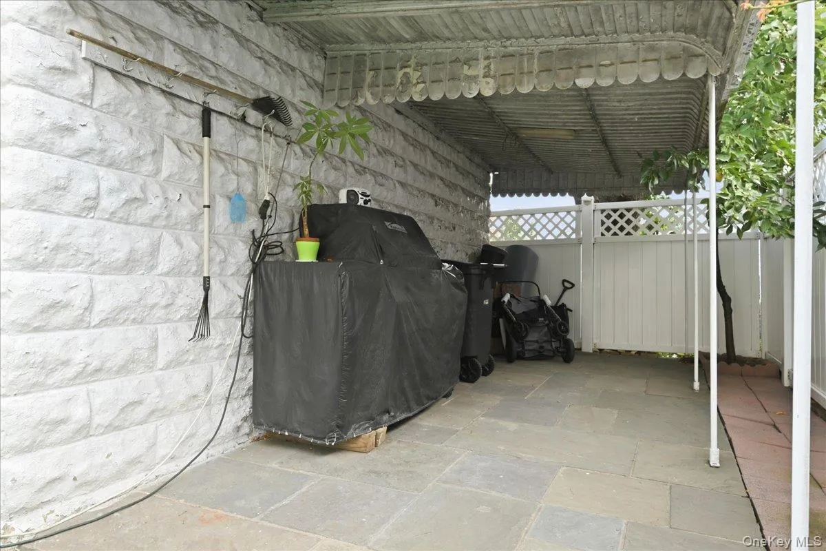 7733 79th Place, New York, NY, 3 Bedrooms Bedrooms, 6 Rooms Rooms,2 BathroomsBathrooms,Residential,For Rent,79th,0,1035637 7733 79th Place, New York, NY, 3 Bedrooms Bedrooms, 6 Rooms Rooms,2 BathroomsBathrooms,Residential,For Rent,79th,0,1035637