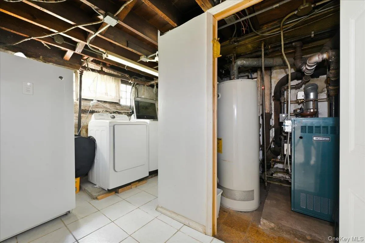 7733 79th Place, New York, NY, 3 Bedrooms Bedrooms, 6 Rooms Rooms,2 BathroomsBathrooms,Residential,For Rent,79th,0,1035637 7733 79th Place, New York, NY, 3 Bedrooms Bedrooms, 6 Rooms Rooms,2 BathroomsBathrooms,Residential,For Rent,79th,0,1035637