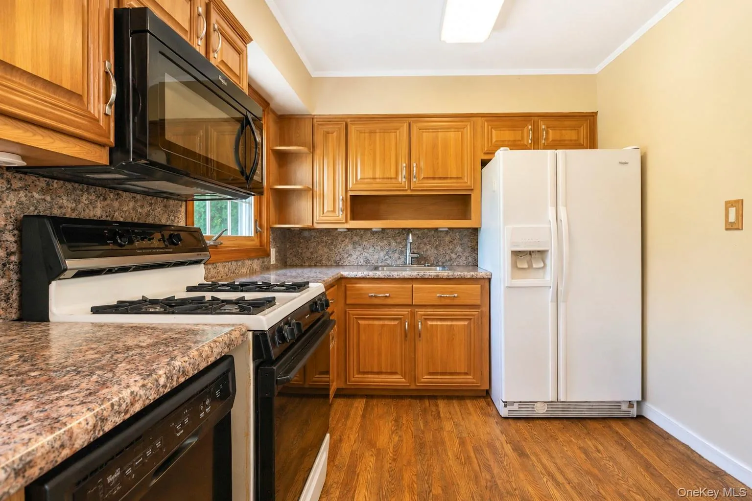 1 Dale Lane, Smithtown, NY, 3 Bedrooms Bedrooms, 7 Rooms Rooms,1 BathroomBathrooms,Residential,For Rent,Dale,0,1035638 1 Dale Lane, Smithtown, NY, 3 Bedrooms Bedrooms, 7 Rooms Rooms,1 BathroomBathrooms,Residential,For Rent,Dale,0,1035638