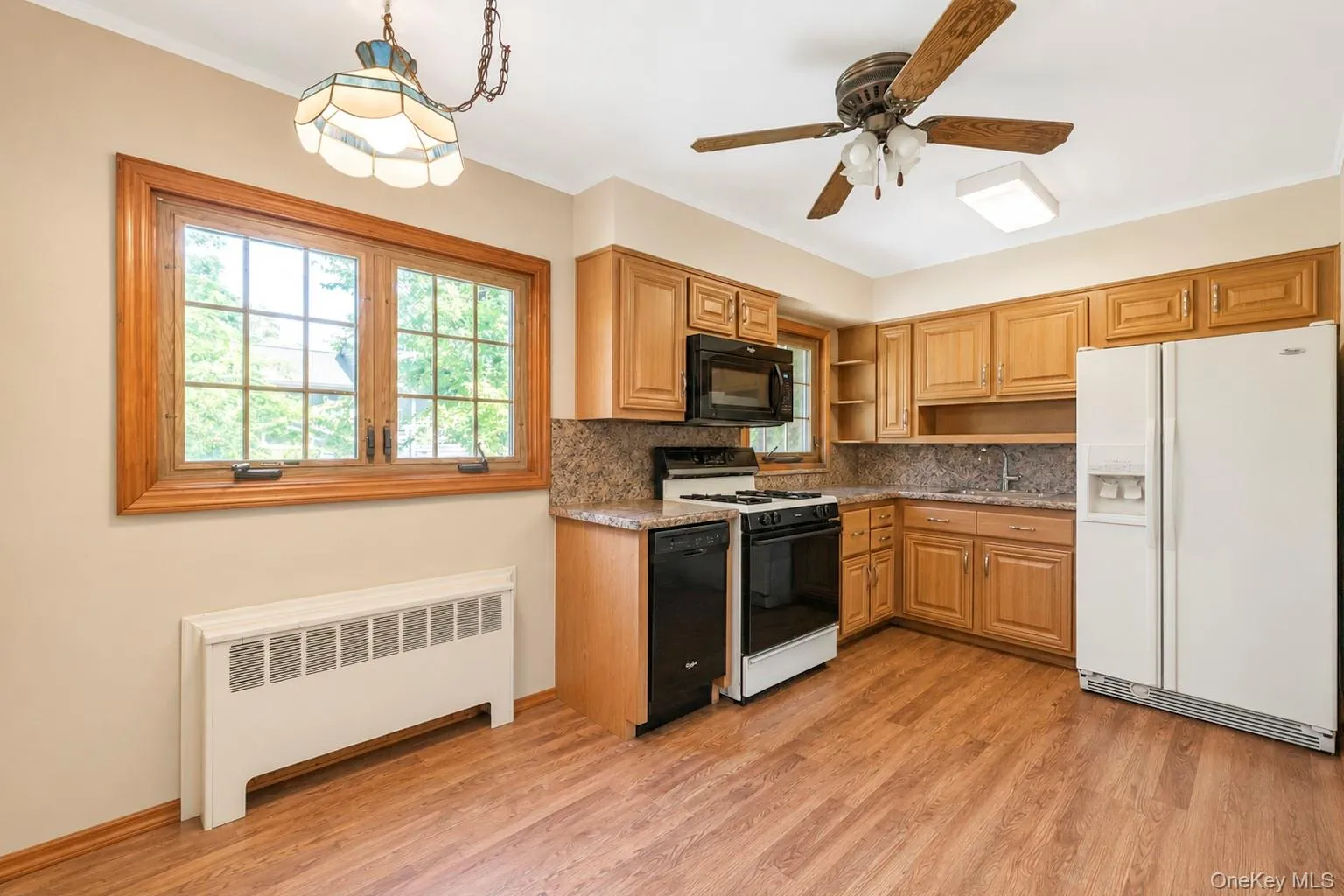 1 Dale Lane, Smithtown, NY, 3 Bedrooms Bedrooms, 7 Rooms Rooms,1 BathroomBathrooms,Residential,For Rent,Dale,0,1035638 1 Dale Lane, Smithtown, NY, 3 Bedrooms Bedrooms, 7 Rooms Rooms,1 BathroomBathrooms,Residential,For Rent,Dale,0,1035638