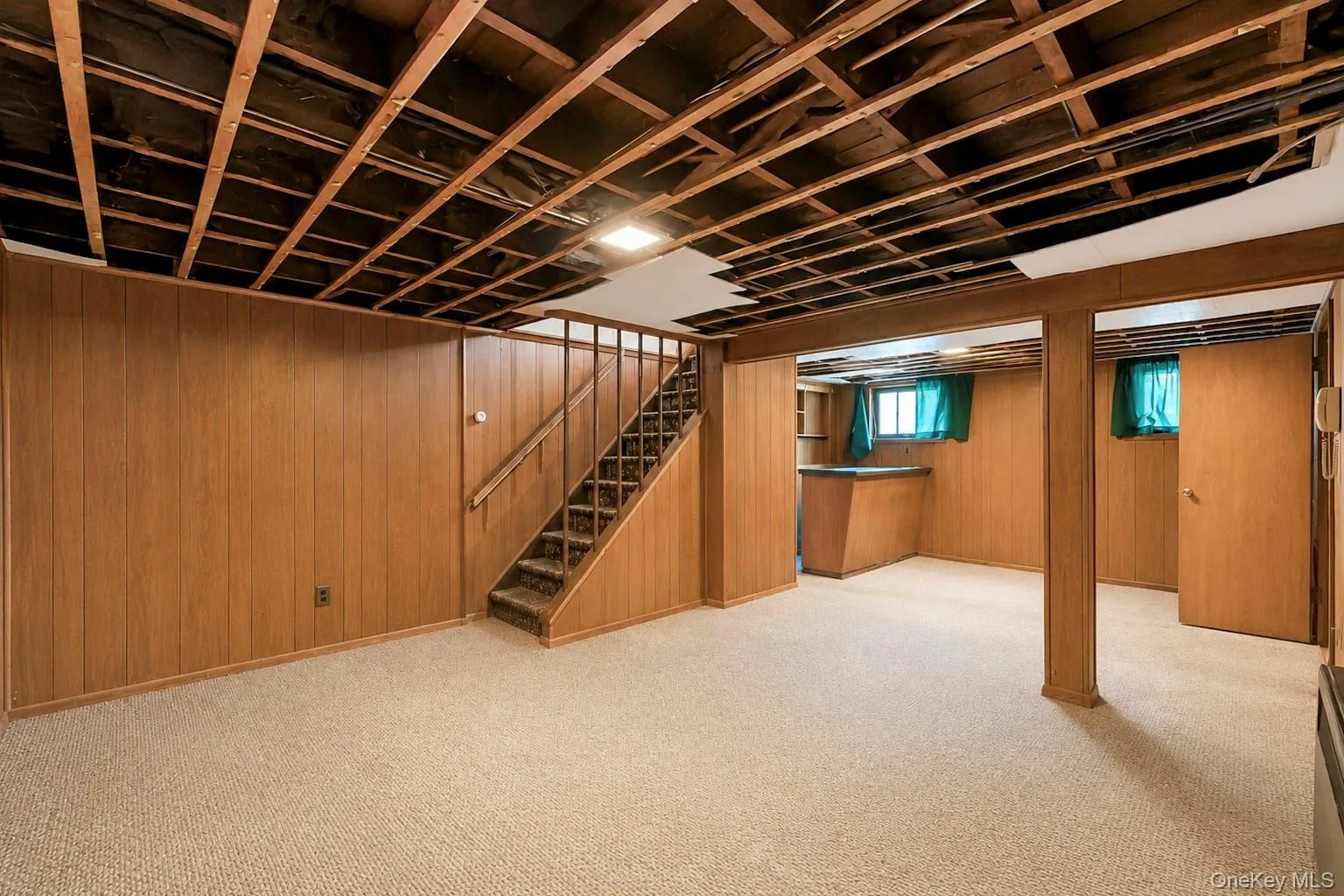 1 Dale Lane, Smithtown, NY, 3 Bedrooms Bedrooms, 7 Rooms Rooms,1 BathroomBathrooms,Residential,For Rent,Dale,0,1035638 1 Dale Lane, Smithtown, NY, 3 Bedrooms Bedrooms, 7 Rooms Rooms,1 BathroomBathrooms,Residential,For Rent,Dale,0,1035638