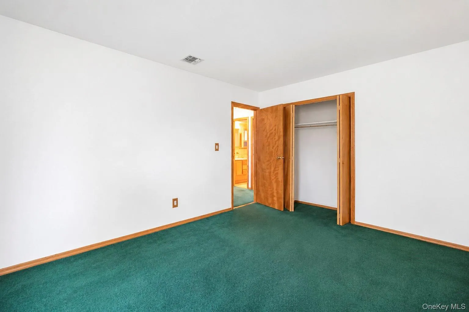 1 Dale Lane, Smithtown, NY, 3 Bedrooms Bedrooms, 7 Rooms Rooms,1 BathroomBathrooms,Residential,For Rent,Dale,0,1035638 1 Dale Lane, Smithtown, NY, 3 Bedrooms Bedrooms, 7 Rooms Rooms,1 BathroomBathrooms,Residential,For Rent,Dale,0,1035638
