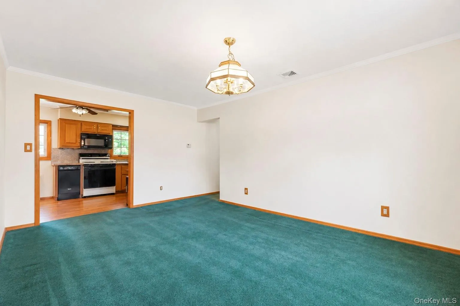 1 Dale Lane, Smithtown, NY, 3 Bedrooms Bedrooms, 7 Rooms Rooms,1 BathroomBathrooms,Residential,For Rent,Dale,0,1035638 1 Dale Lane, Smithtown, NY, 3 Bedrooms Bedrooms, 7 Rooms Rooms,1 BathroomBathrooms,Residential,For Rent,Dale,0,1035638