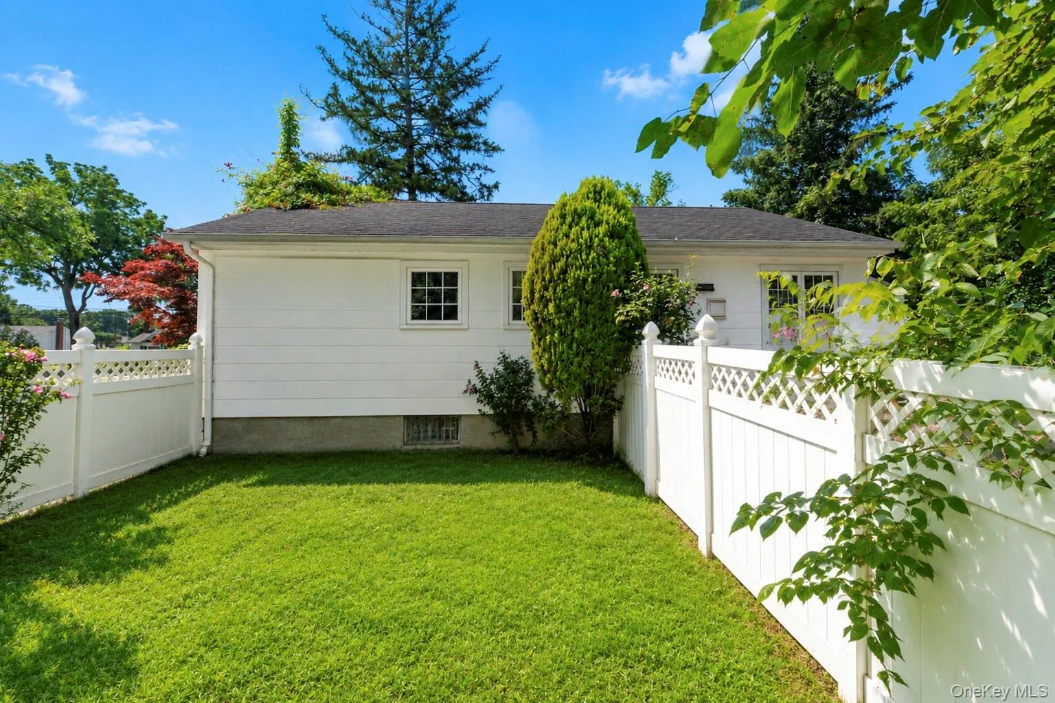 1 Dale Lane, Smithtown, NY, 3 Bedrooms Bedrooms, 7 Rooms Rooms,1 BathroomBathrooms,Residential,For Rent,Dale,0,1035638 1 Dale Lane, Smithtown, NY, 3 Bedrooms Bedrooms, 7 Rooms Rooms,1 BathroomBathrooms,Residential,For Rent,Dale,0,1035638