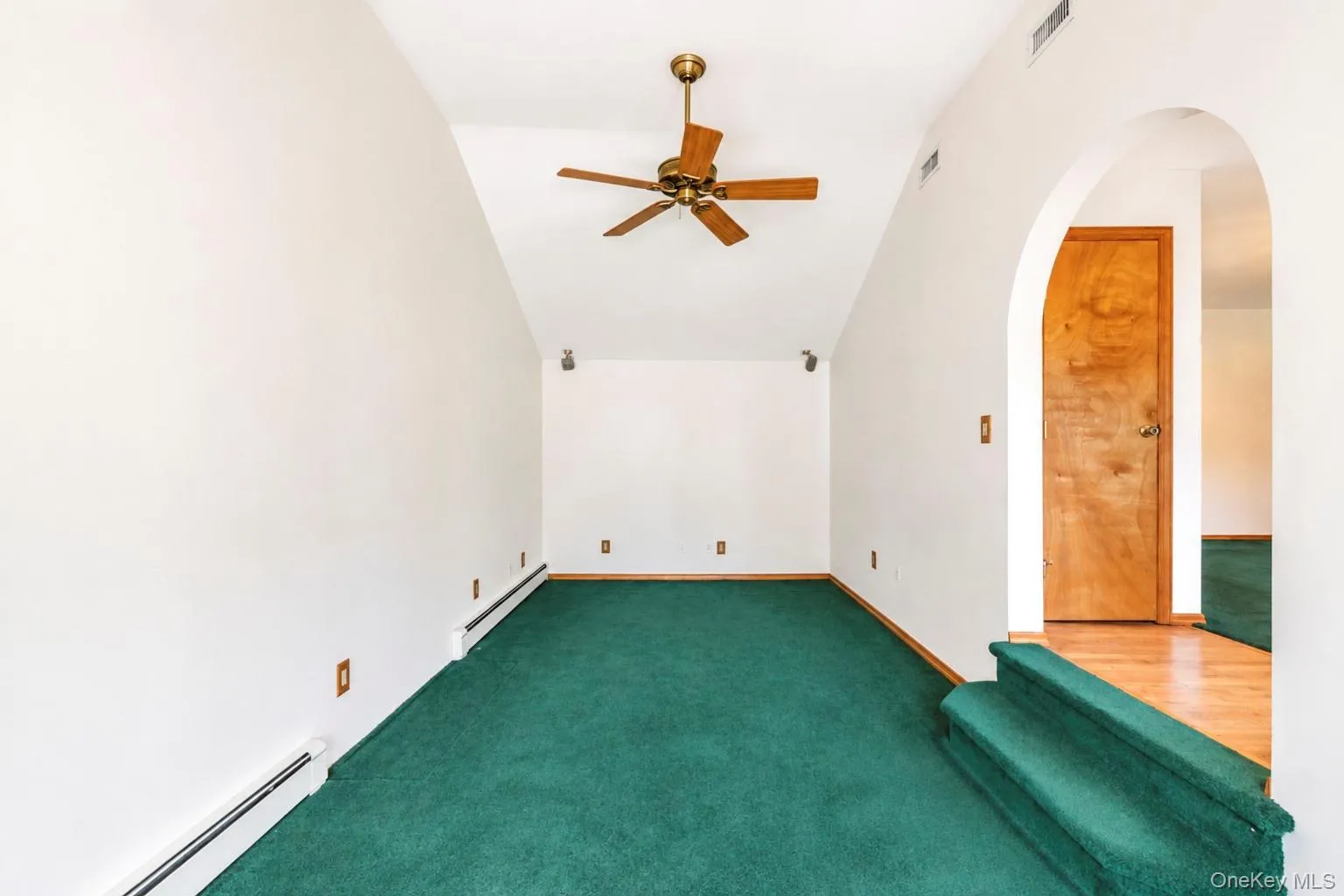 1 Dale Lane, Smithtown, NY, 3 Bedrooms Bedrooms, 7 Rooms Rooms,1 BathroomBathrooms,Residential,For Rent,Dale,0,1035638 1 Dale Lane, Smithtown, NY, 3 Bedrooms Bedrooms, 7 Rooms Rooms,1 BathroomBathrooms,Residential,For Rent,Dale,0,1035638