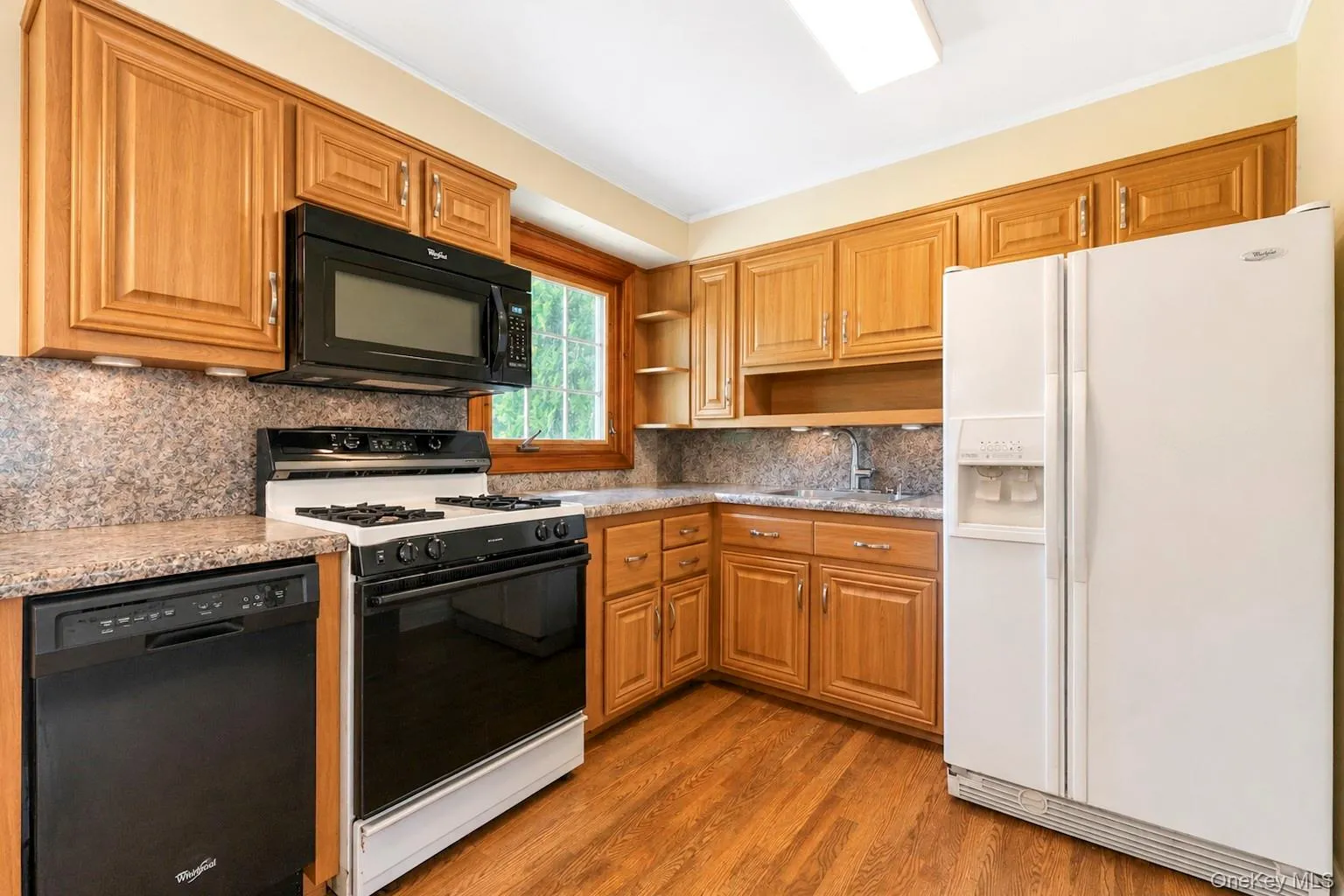 1 Dale Lane, Smithtown, NY, 3 Bedrooms Bedrooms, 7 Rooms Rooms,1 BathroomBathrooms,Residential,For Rent,Dale,0,1035638 1 Dale Lane, Smithtown, NY, 3 Bedrooms Bedrooms, 7 Rooms Rooms,1 BathroomBathrooms,Residential,For Rent,Dale,0,1035638