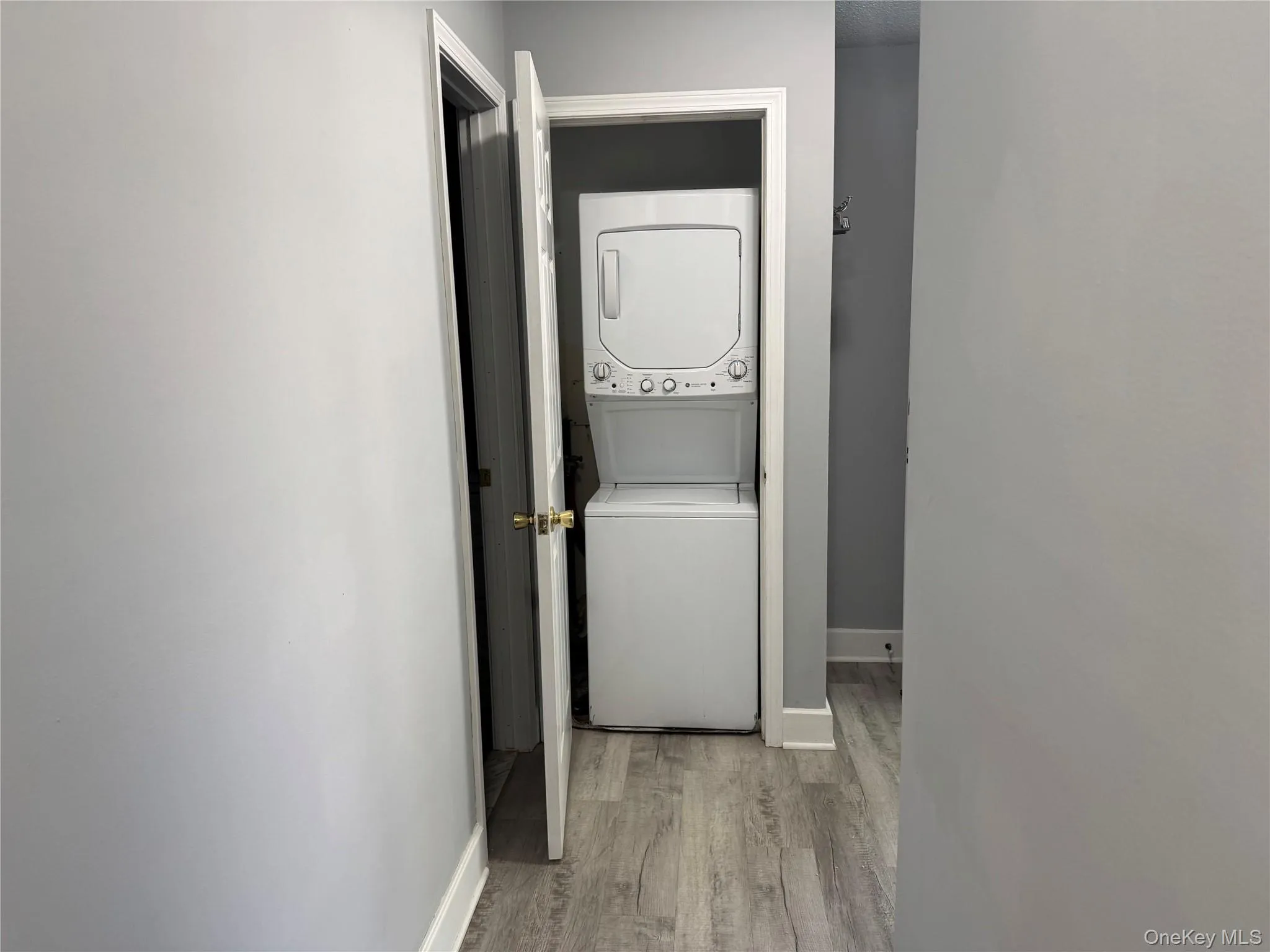 11 Tivoli Gardens, Red Hook, NY, 1 Bedroom Bedrooms, 5 Rooms Rooms,1 BathroomBathrooms,Residential Lease,For Rent,Tivoli,0,1035639 11 Tivoli Gardens, Red Hook, NY, 1 Bedroom Bedrooms, 5 Rooms Rooms,1 BathroomBathrooms,Residential Lease,For Rent,Tivoli,0,1035639