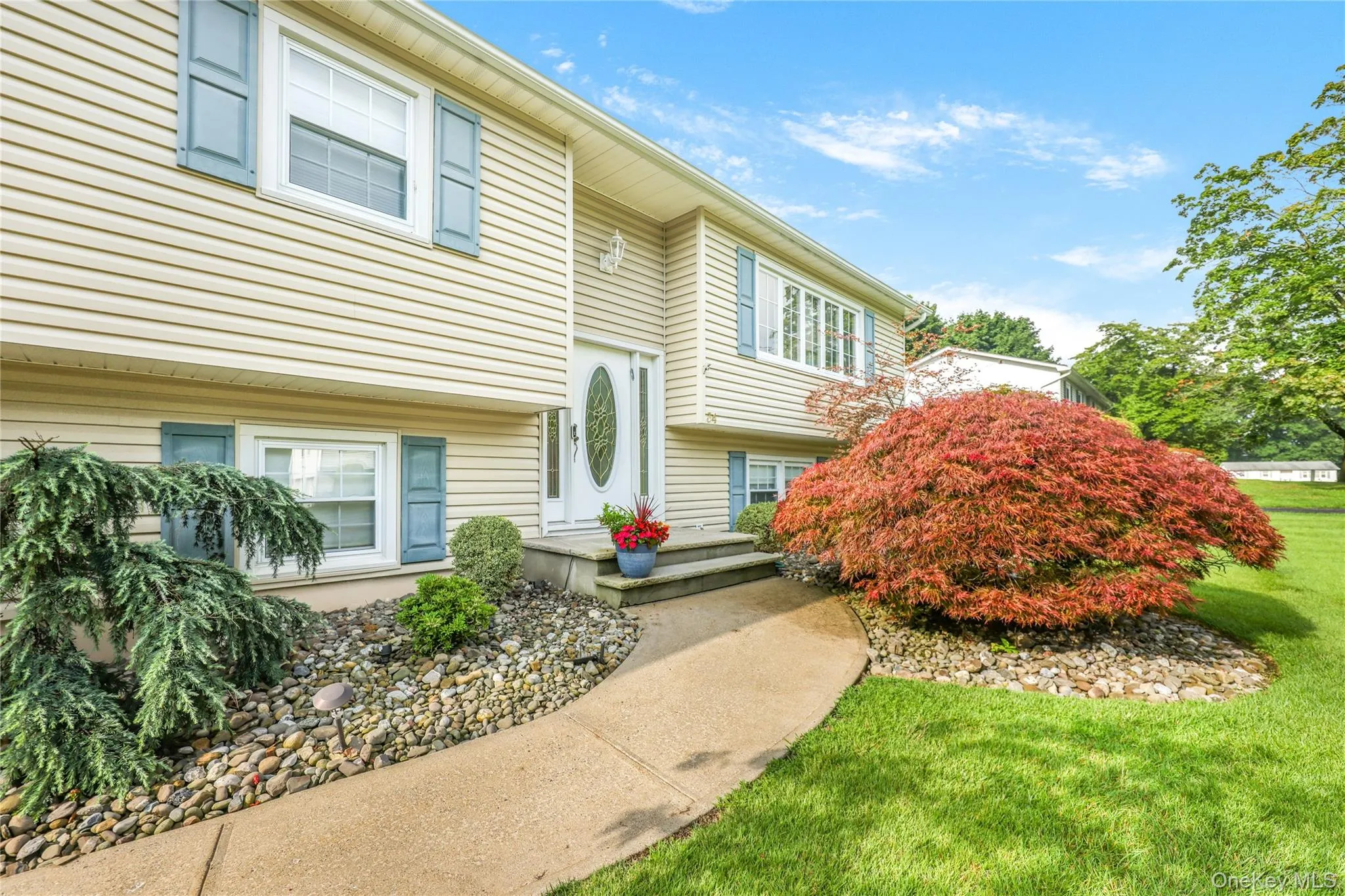 34 Strathmore Drive, Clarkstown, NY, 4 Bedrooms Bedrooms, ,2 BathroomsBathrooms,Residential,For Rent,Strathmore,0,1035640 34 Strathmore Drive, Clarkstown, NY, 4 Bedrooms Bedrooms, ,2 BathroomsBathrooms,Residential,For Rent,Strathmore,0,1035640
