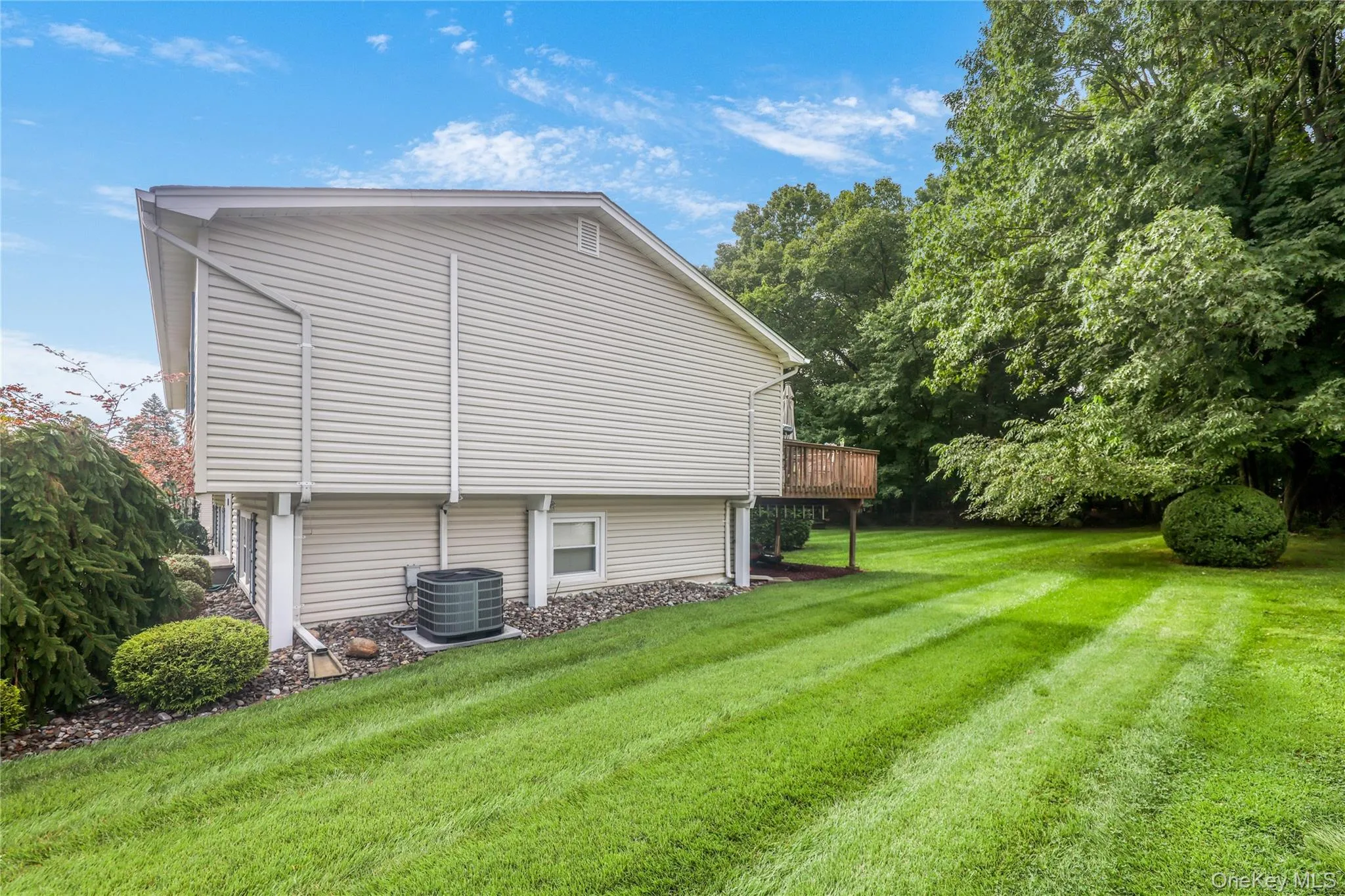 34 Strathmore Drive, Clarkstown, NY, 4 Bedrooms Bedrooms, ,2 BathroomsBathrooms,Residential,For Rent,Strathmore,0,1035640 34 Strathmore Drive, Clarkstown, NY, 4 Bedrooms Bedrooms, ,2 BathroomsBathrooms,Residential,For Rent,Strathmore,0,1035640