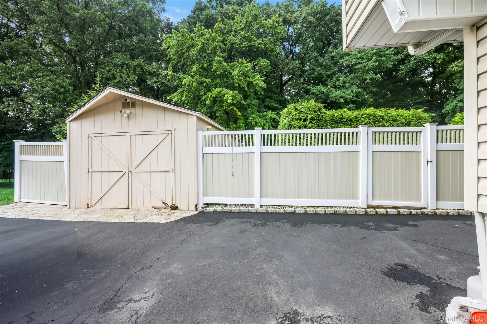 34 Strathmore Drive, Clarkstown, NY, 4 Bedrooms Bedrooms, ,2 BathroomsBathrooms,Residential,For Rent,Strathmore,0,1035640 34 Strathmore Drive, Clarkstown, NY, 4 Bedrooms Bedrooms, ,2 BathroomsBathrooms,Residential,For Rent,Strathmore,0,1035640