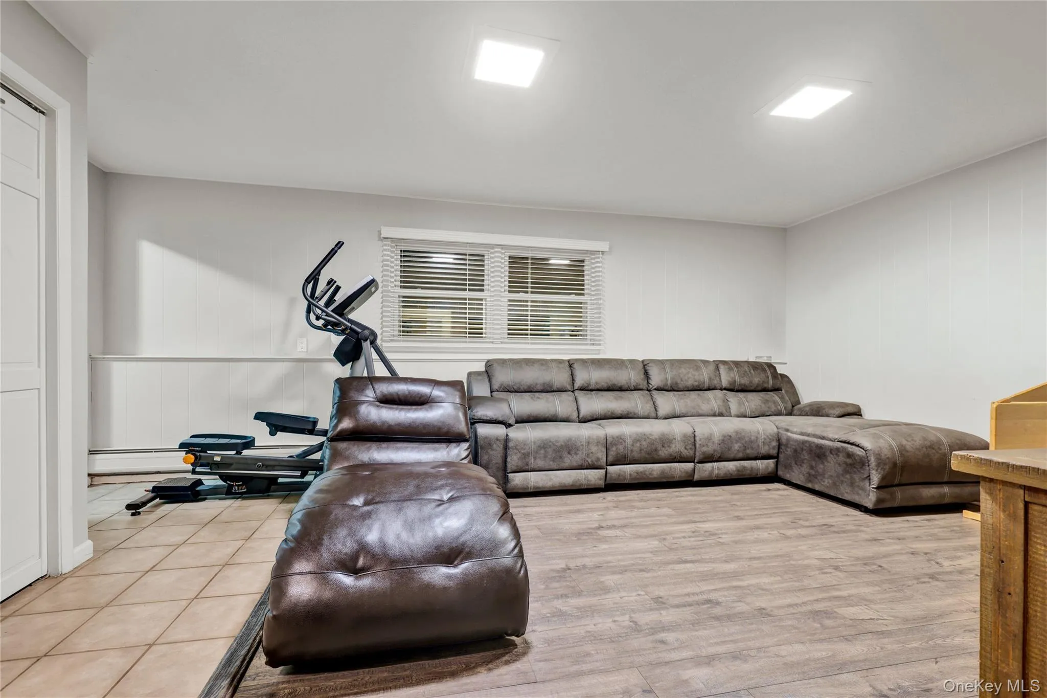 34 Strathmore Drive, Clarkstown, NY, 4 Bedrooms Bedrooms, ,2 BathroomsBathrooms,Residential,For Rent,Strathmore,0,1035640 34 Strathmore Drive, Clarkstown, NY, 4 Bedrooms Bedrooms, ,2 BathroomsBathrooms,Residential,For Rent,Strathmore,0,1035640
