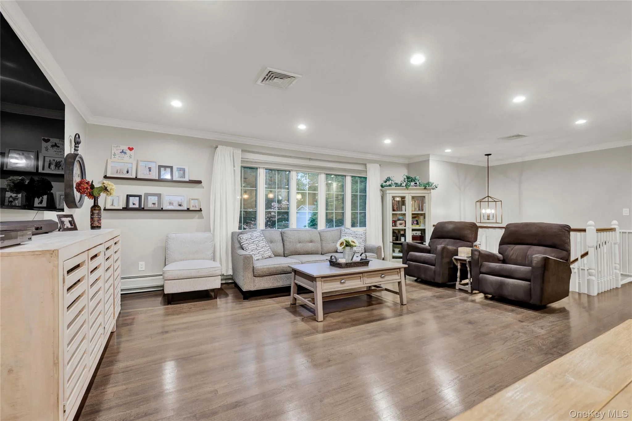 34 Strathmore Drive, Clarkstown, NY, 4 Bedrooms Bedrooms, ,2 BathroomsBathrooms,Residential,For Rent,Strathmore,0,1035640 34 Strathmore Drive, Clarkstown, NY, 4 Bedrooms Bedrooms, ,2 BathroomsBathrooms,Residential,For Rent,Strathmore,0,1035640