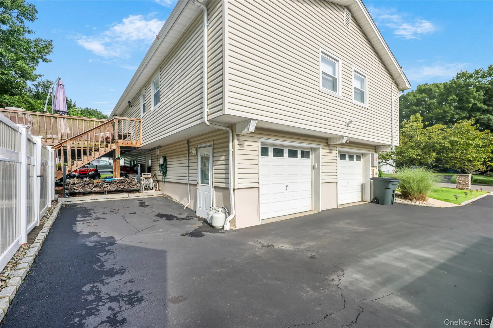 34 Strathmore Drive, Clarkstown, NY, 4 Bedrooms Bedrooms, ,2 BathroomsBathrooms,Residential,For Rent,Strathmore,0,1035640 34 Strathmore Drive, Clarkstown, NY, 4 Bedrooms Bedrooms, ,2 BathroomsBathrooms,Residential,For Rent,Strathmore,0,1035640