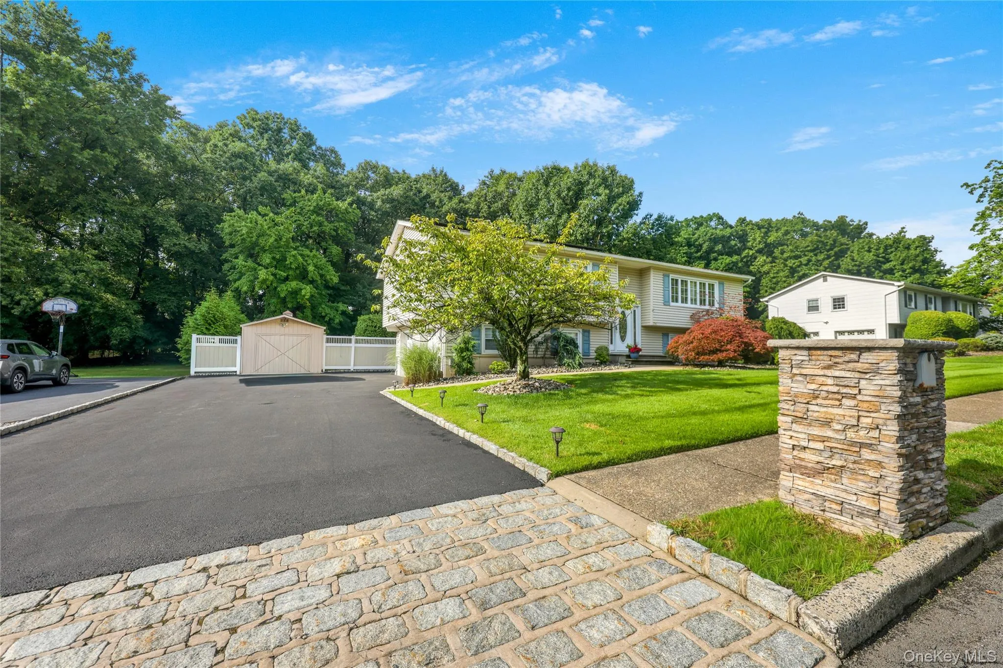 34 Strathmore Drive, Clarkstown, NY, 4 Bedrooms Bedrooms, ,2 BathroomsBathrooms,Residential,For Rent,Strathmore,0,1035640 34 Strathmore Drive, Clarkstown, NY, 4 Bedrooms Bedrooms, ,2 BathroomsBathrooms,Residential,For Rent,Strathmore,0,1035640