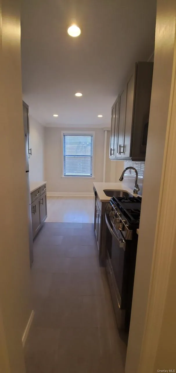 254 Martine Avenue, White Plains, NY, 3 Bedrooms Bedrooms, 4 Rooms Rooms,1 BathroomBathrooms,Residential Lease,For Rent,Martine,0,1035642 254 Martine Avenue, White Plains, NY, 3 Bedrooms Bedrooms, 4 Rooms Rooms,1 BathroomBathrooms,Residential Lease,For Rent,Martine,0,1035642