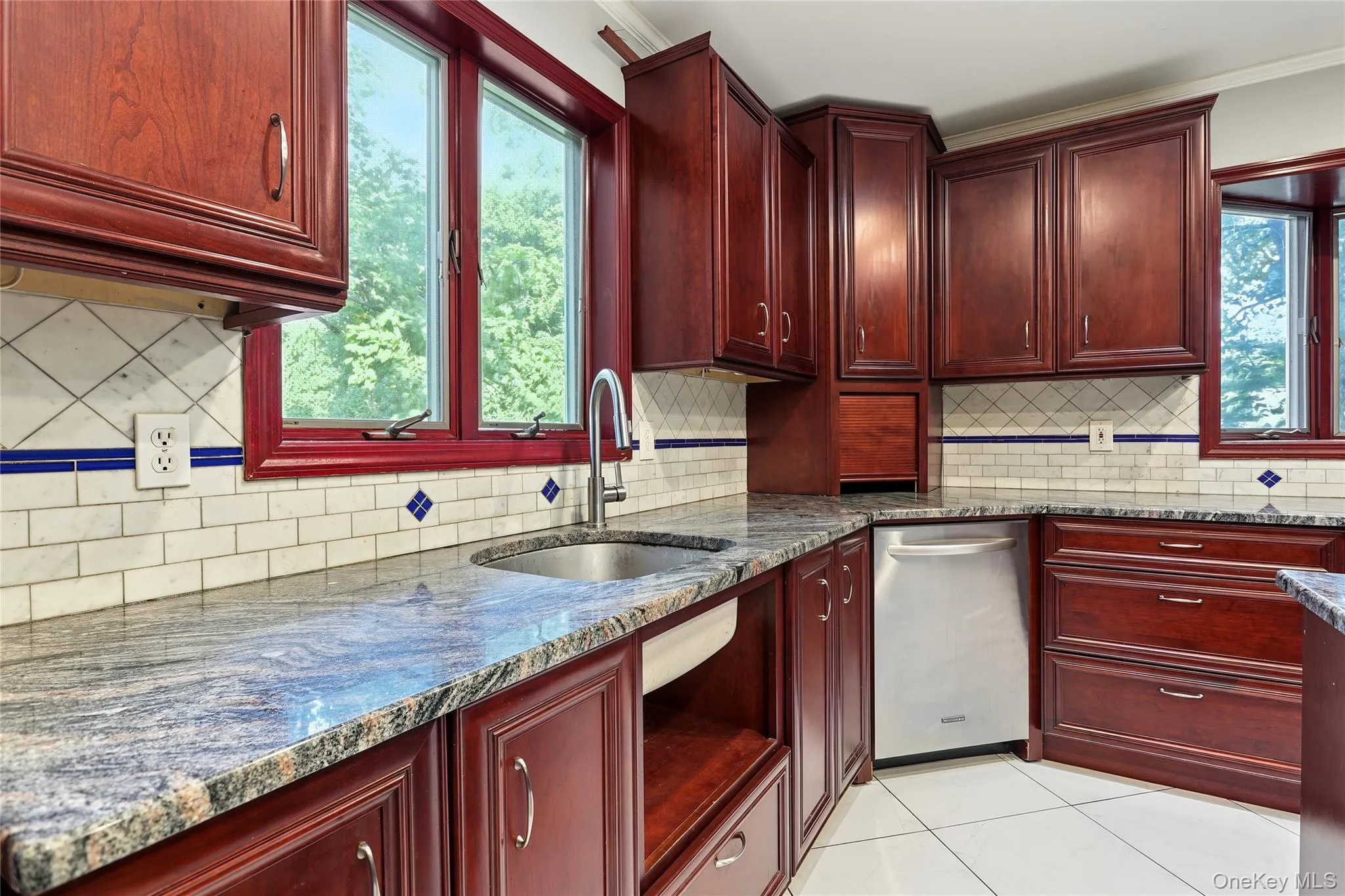 19 Farview Terrace, Ramapo, NY, 5 Bedrooms Bedrooms, 10 Rooms Rooms,3 BathroomsBathrooms,Residential,For Rent,Farview,0,1035646 19 Farview Terrace, Ramapo, NY, 5 Bedrooms Bedrooms, 10 Rooms Rooms,3 BathroomsBathrooms,Residential,For Rent,Farview,0,1035646