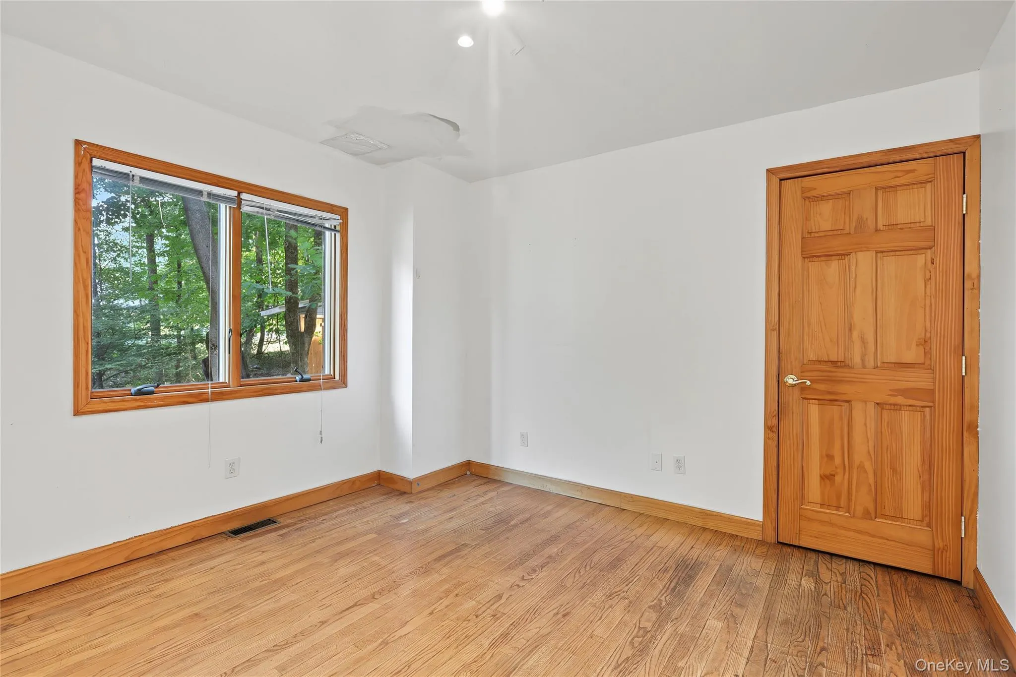 19 Farview Terrace, Ramapo, NY, 5 Bedrooms Bedrooms, 10 Rooms Rooms,3 BathroomsBathrooms,Residential,For Rent,Farview,0,1035646 19 Farview Terrace, Ramapo, NY, 5 Bedrooms Bedrooms, 10 Rooms Rooms,3 BathroomsBathrooms,Residential,For Rent,Farview,0,1035646