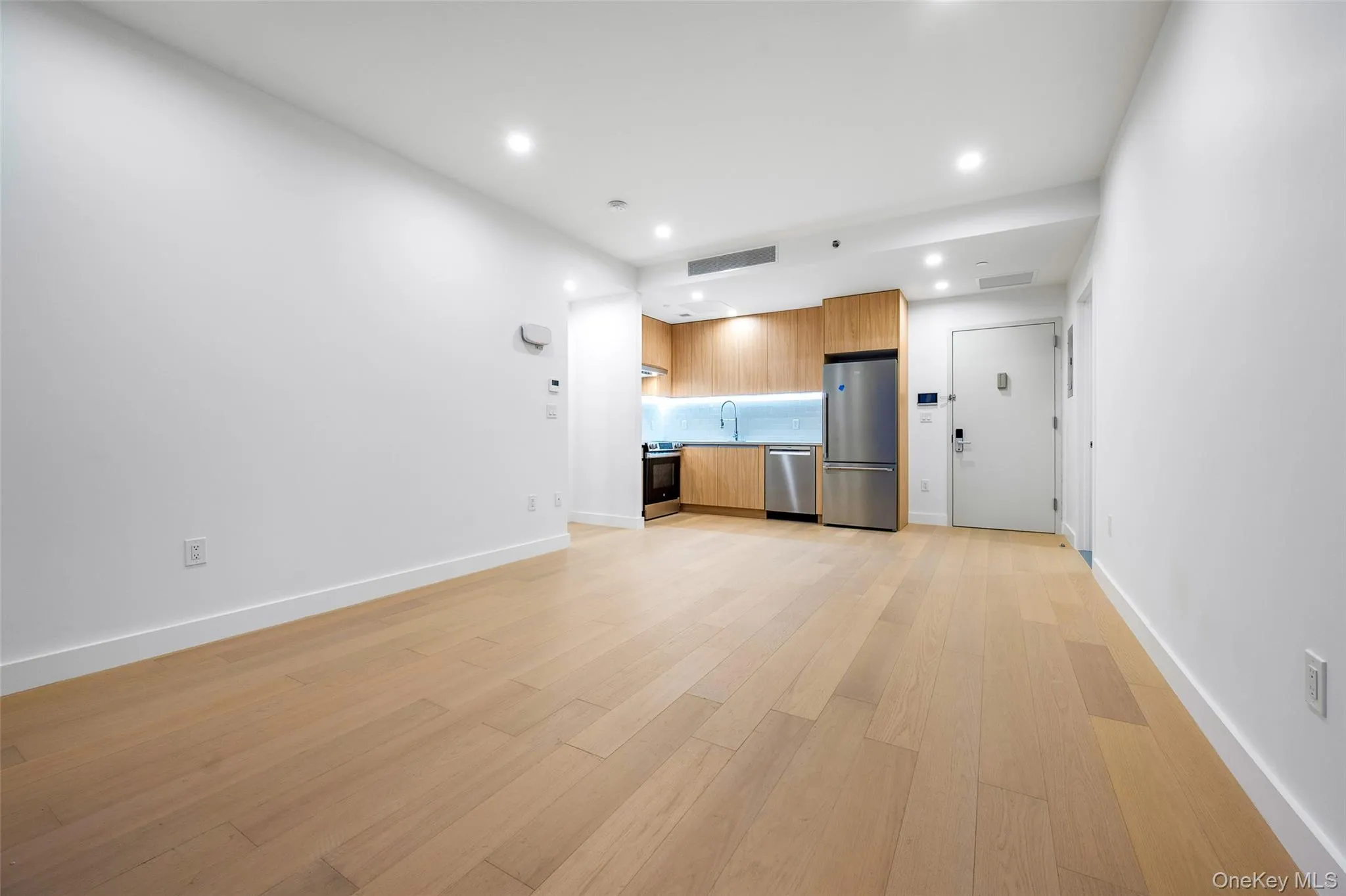 150-02 Northern Boulevard, New York, NY, 1 Bedroom Bedrooms, 4 Rooms Rooms,1 BathroomBathrooms,Residential,For Rent,Northern,0,1035652 150-02 Northern Boulevard, New York, NY, 1 Bedroom Bedrooms, 4 Rooms Rooms,1 BathroomBathrooms,Residential,For Rent,Northern,0,1035652