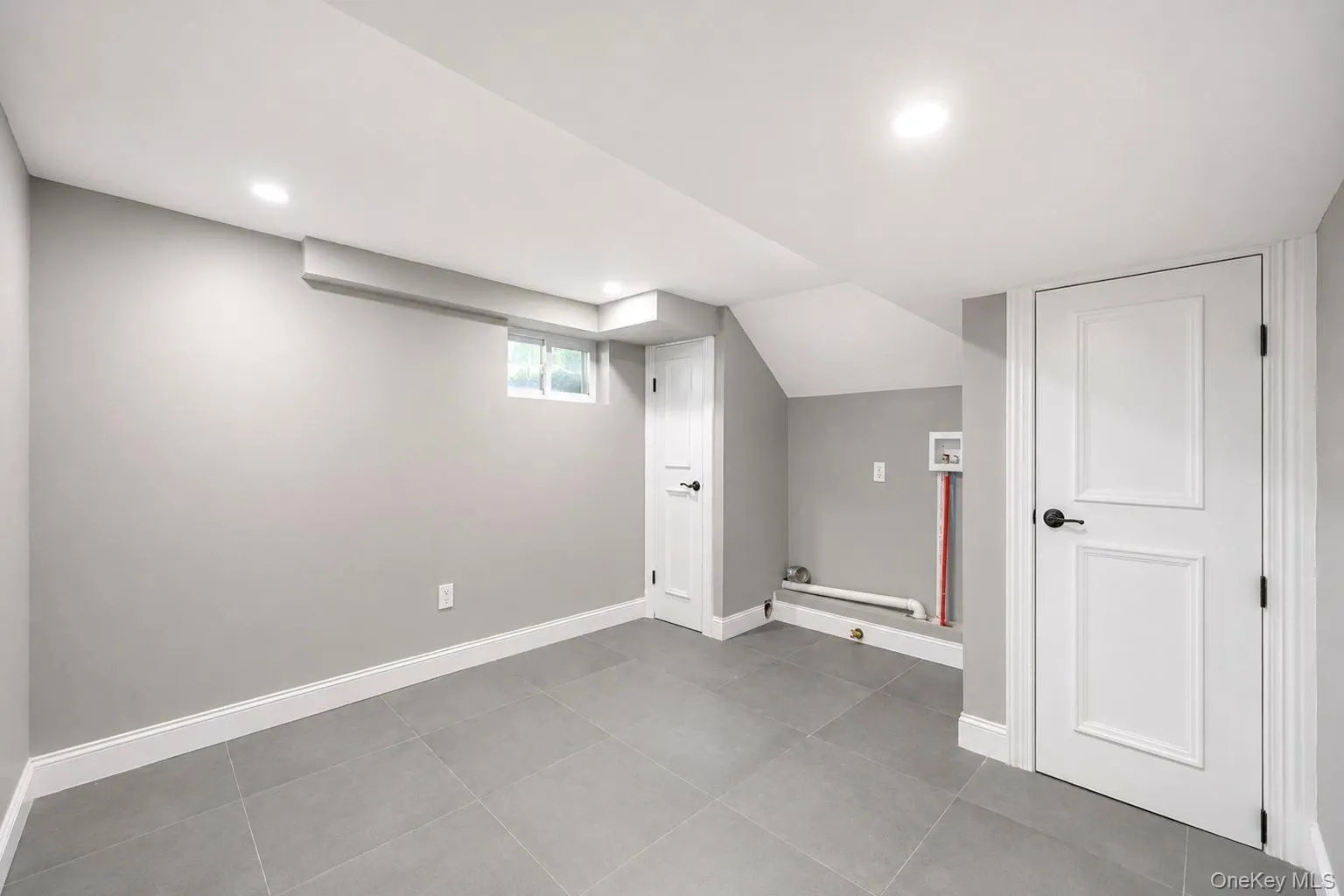 18 Catherwood Crescent, Huntington, NY, 3 Bedrooms Bedrooms, 7 Rooms Rooms,2 BathroomsBathrooms,Residential,For Rent,Catherwood,0,1035654 18 Catherwood Crescent, Huntington, NY, 3 Bedrooms Bedrooms, 7 Rooms Rooms,2 BathroomsBathrooms,Residential,For Rent,Catherwood,0,1035654