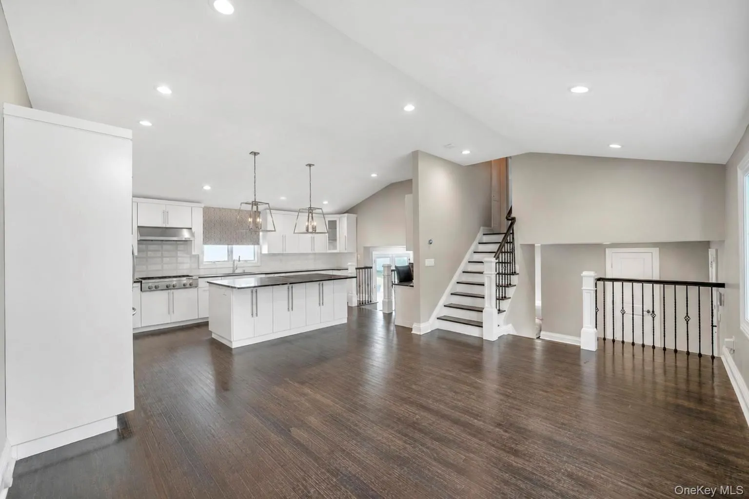 18 Catherwood Crescent, Huntington, NY, 3 Bedrooms Bedrooms, 7 Rooms Rooms,2 BathroomsBathrooms,Residential,For Rent,Catherwood,0,1035654 18 Catherwood Crescent, Huntington, NY, 3 Bedrooms Bedrooms, 7 Rooms Rooms,2 BathroomsBathrooms,Residential,For Rent,Catherwood,0,1035654