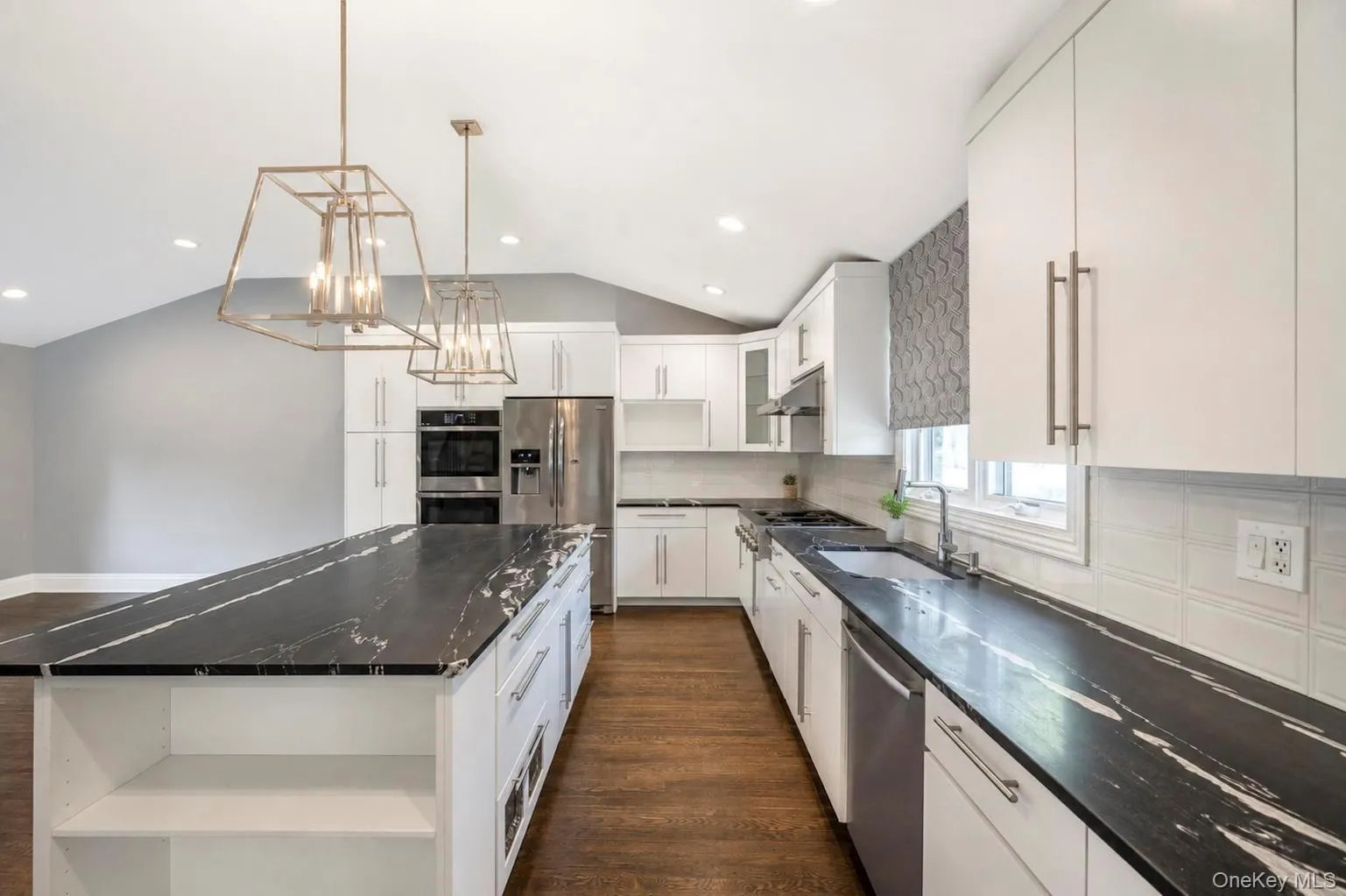 18 Catherwood Crescent, Huntington, NY, 3 Bedrooms Bedrooms, 7 Rooms Rooms,2 BathroomsBathrooms,Residential,For Rent,Catherwood,0,1035654 18 Catherwood Crescent, Huntington, NY, 3 Bedrooms Bedrooms, 7 Rooms Rooms,2 BathroomsBathrooms,Residential,For Rent,Catherwood,0,1035654