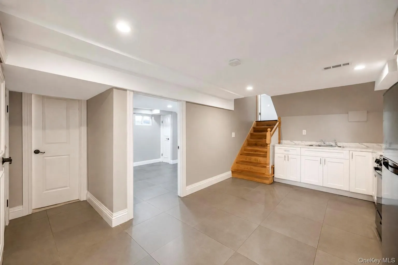 18 Catherwood Crescent, Huntington, NY, 3 Bedrooms Bedrooms, 7 Rooms Rooms,2 BathroomsBathrooms,Residential,For Rent,Catherwood,0,1035654 18 Catherwood Crescent, Huntington, NY, 3 Bedrooms Bedrooms, 7 Rooms Rooms,2 BathroomsBathrooms,Residential,For Rent,Catherwood,0,1035654