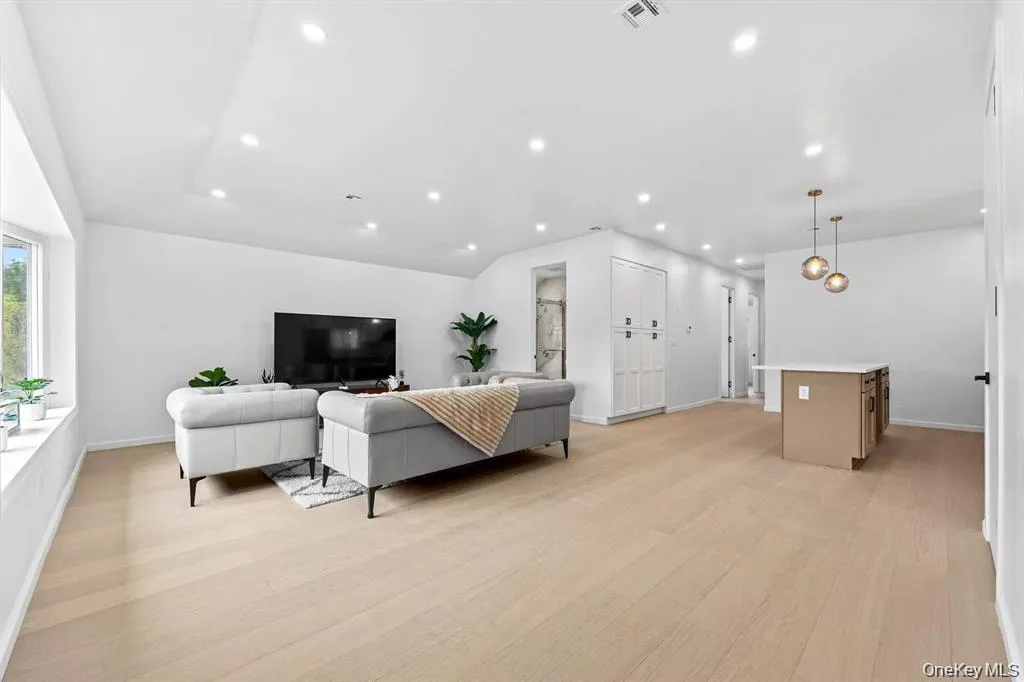 22659 76th Road, New York, NY, 3 Bedrooms Bedrooms, ,2 BathroomsBathrooms,Residential,For Rent,76th,0,1035655 22659 76th Road, New York, NY, 3 Bedrooms Bedrooms, ,2 BathroomsBathrooms,Residential,For Rent,76th,0,1035655