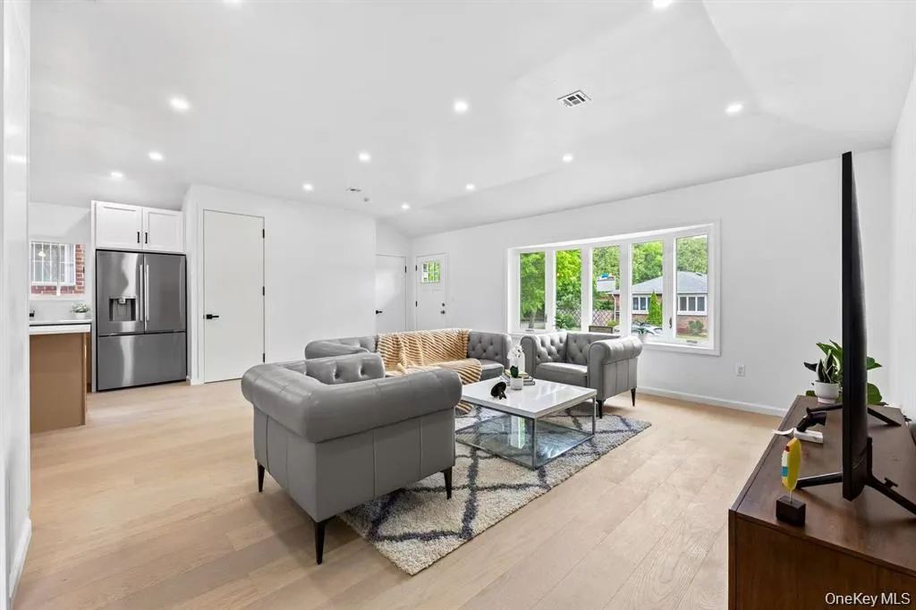 22659 76th Road, New York, NY, 3 Bedrooms Bedrooms, ,2 BathroomsBathrooms,Residential,For Rent,76th,0,1035655 22659 76th Road, New York, NY, 3 Bedrooms Bedrooms, ,2 BathroomsBathrooms,Residential,For Rent,76th,0,1035655