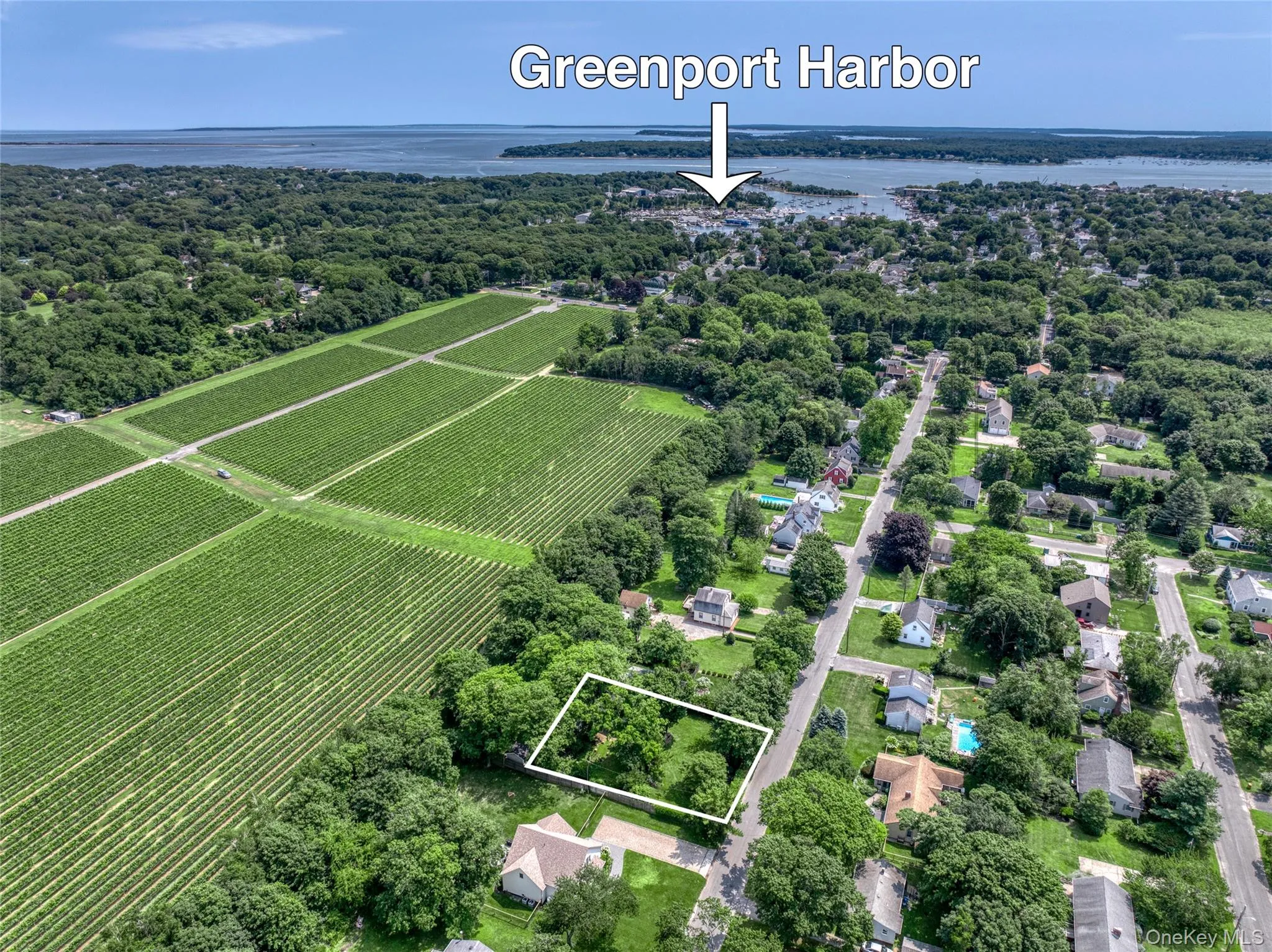 close to Greenport Village and Greenport Harbor close to Greenport Village and Greenport Harbor