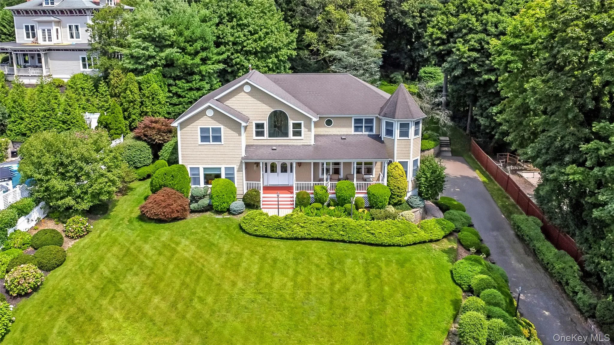 230 Woodbine Avenue, Huntington, NY, 5 Bedrooms Bedrooms, 11 Rooms Rooms,3 BathroomsBathrooms,Residential,For Rent,Woodbine,0,1035659 230 Woodbine Avenue, Huntington, NY, 5 Bedrooms Bedrooms, 11 Rooms Rooms,3 BathroomsBathrooms,Residential,For Rent,Woodbine,0,1035659
