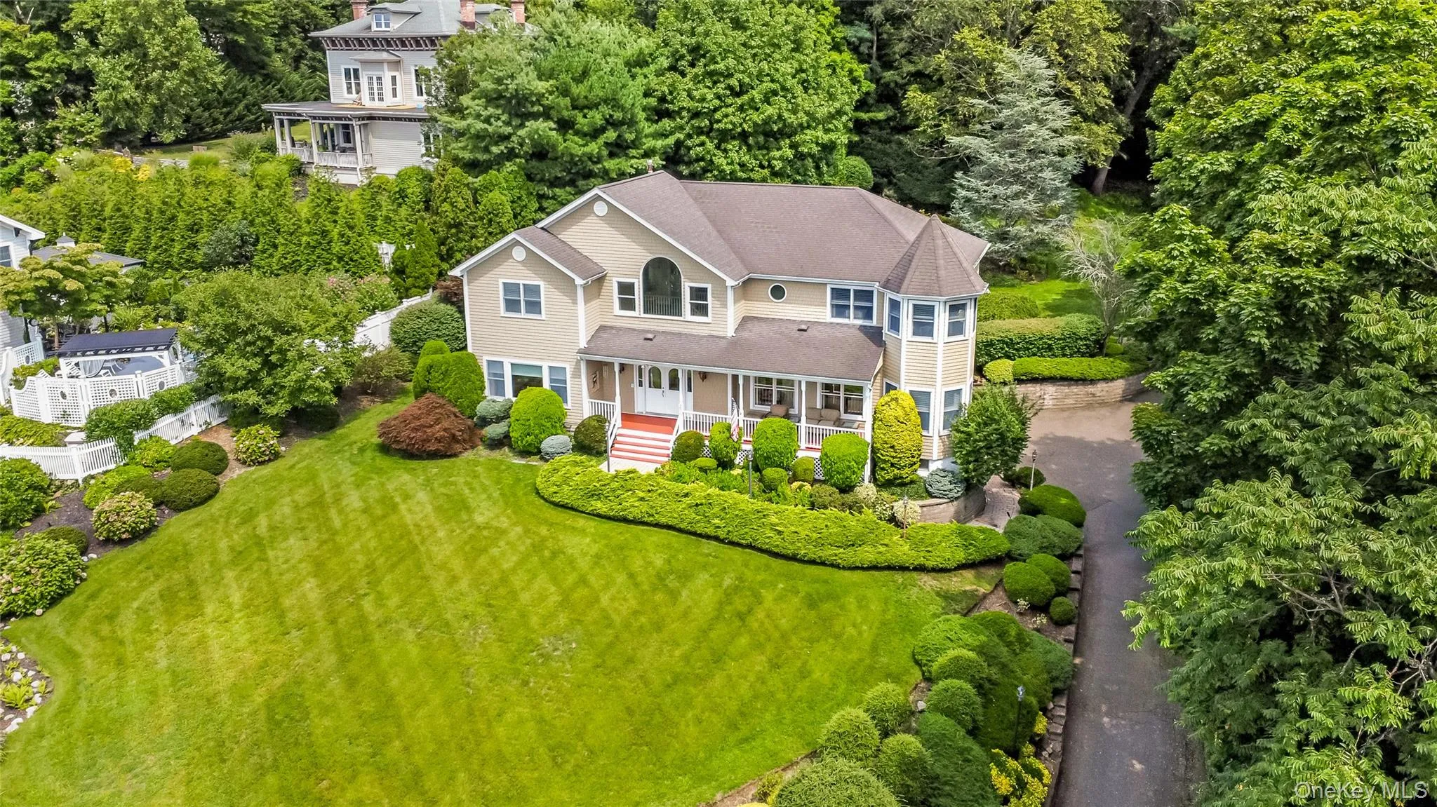230 Woodbine Avenue, Huntington, NY, 5 Bedrooms Bedrooms, 11 Rooms Rooms,3 BathroomsBathrooms,Residential,For Rent,Woodbine,0,1035659 230 Woodbine Avenue, Huntington, NY, 5 Bedrooms Bedrooms, 11 Rooms Rooms,3 BathroomsBathrooms,Residential,For Rent,Woodbine,0,1035659