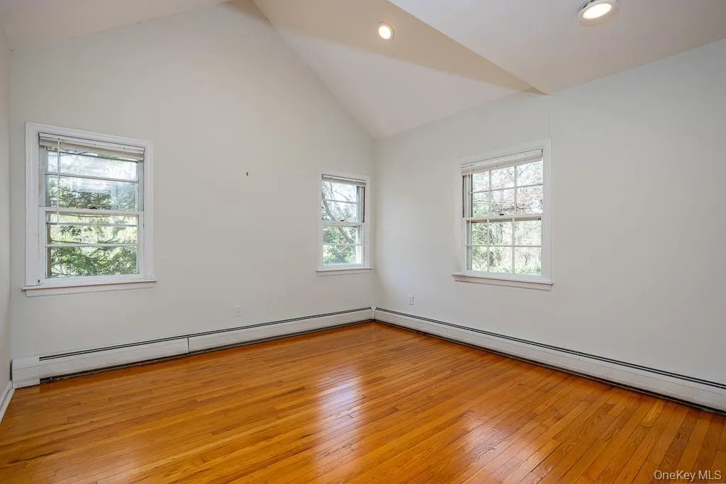 644 Gilbert Avenue, Orangetown, NY, 2 Bedrooms Bedrooms, 4 Rooms Rooms,1 BathroomBathrooms,Residential Lease,For Rent,Gilbert,0,1035664 644 Gilbert Avenue, Orangetown, NY, 2 Bedrooms Bedrooms, 4 Rooms Rooms,1 BathroomBathrooms,Residential Lease,For Rent,Gilbert,0,1035664