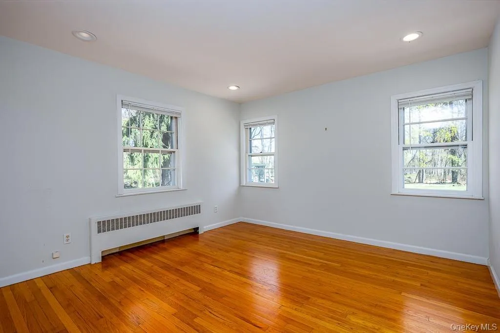 644 Gilbert Avenue, Orangetown, NY, 2 Bedrooms Bedrooms, 4 Rooms Rooms,1 BathroomBathrooms,Residential Lease,For Rent,Gilbert,0,1035664 644 Gilbert Avenue, Orangetown, NY, 2 Bedrooms Bedrooms, 4 Rooms Rooms,1 BathroomBathrooms,Residential Lease,For Rent,Gilbert,0,1035664