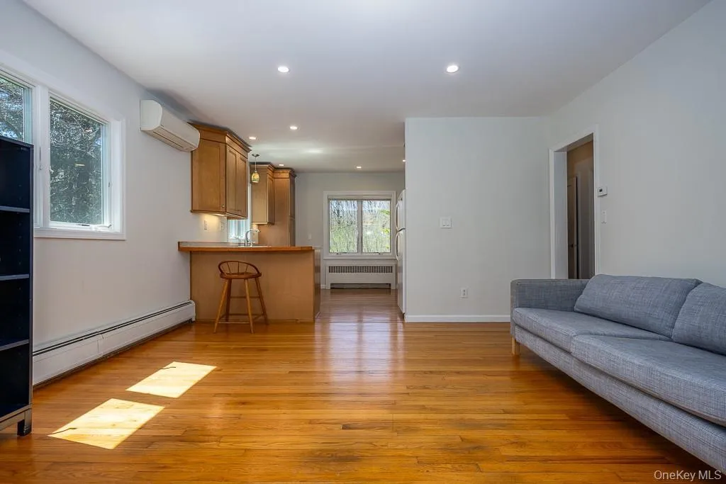 644 Gilbert Avenue, Orangetown, NY, 2 Bedrooms Bedrooms, 4 Rooms Rooms,1 BathroomBathrooms,Residential Lease,For Rent,Gilbert,0,1035664 644 Gilbert Avenue, Orangetown, NY, 2 Bedrooms Bedrooms, 4 Rooms Rooms,1 BathroomBathrooms,Residential Lease,For Rent,Gilbert,0,1035664