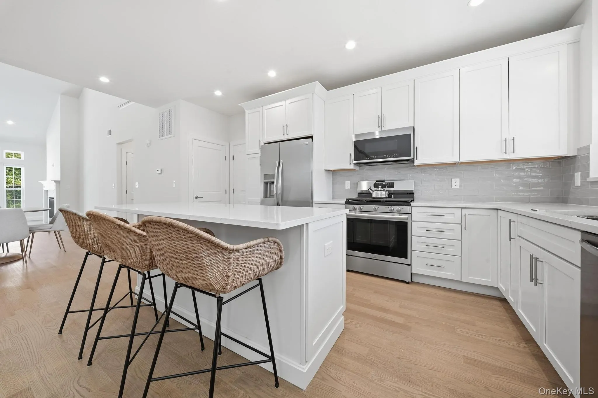 72 Farm Acre Circle, Brookhaven, NY, 2 Bedrooms Bedrooms, 7 Rooms Rooms,2 BathroomsBathrooms,Residential,For Rent,Farm Acre,0,1035666 72 Farm Acre Circle, Brookhaven, NY, 2 Bedrooms Bedrooms, 7 Rooms Rooms,2 BathroomsBathrooms,Residential,For Rent,Farm Acre,0,1035666