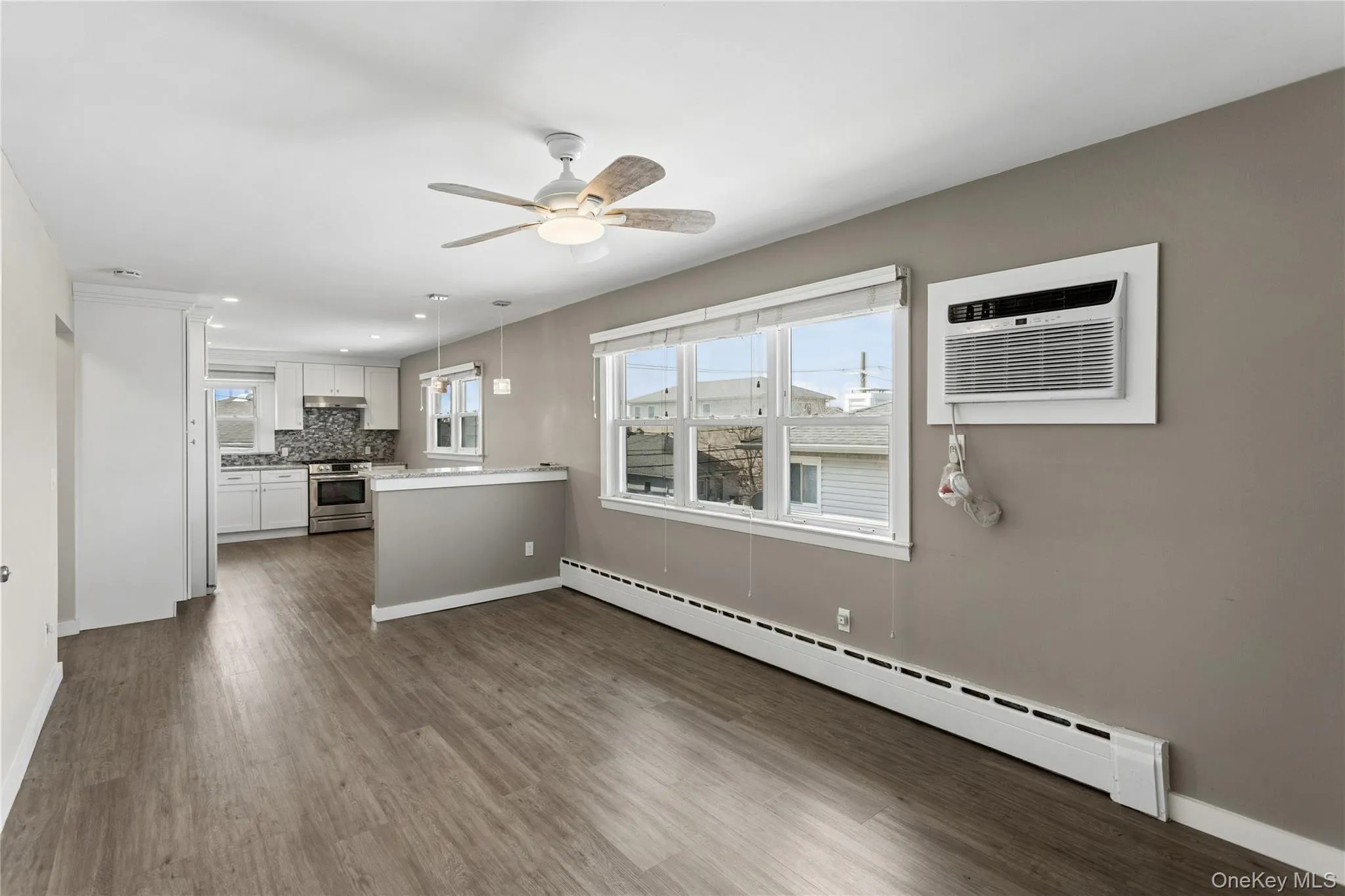 31 Julian Place, Hempstead, NY, 3 Bedrooms Bedrooms, 6 Rooms Rooms,1 BathroomBathrooms,Residential Lease,For Rent,Julian,0,1035670 31 Julian Place, Hempstead, NY, 3 Bedrooms Bedrooms, 6 Rooms Rooms,1 BathroomBathrooms,Residential Lease,For Rent,Julian,0,1035670