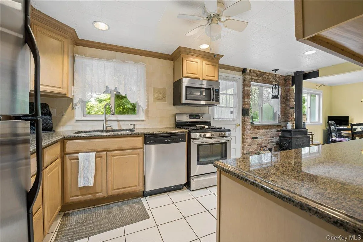 32 Carolina Drive, Clarkstown, NY, 4 Bedrooms Bedrooms, 10 Rooms Rooms,2 BathroomsBathrooms,Residential,For Rent,Carolina,0,1035674 32 Carolina Drive, Clarkstown, NY, 4 Bedrooms Bedrooms, 10 Rooms Rooms,2 BathroomsBathrooms,Residential,For Rent,Carolina,0,1035674