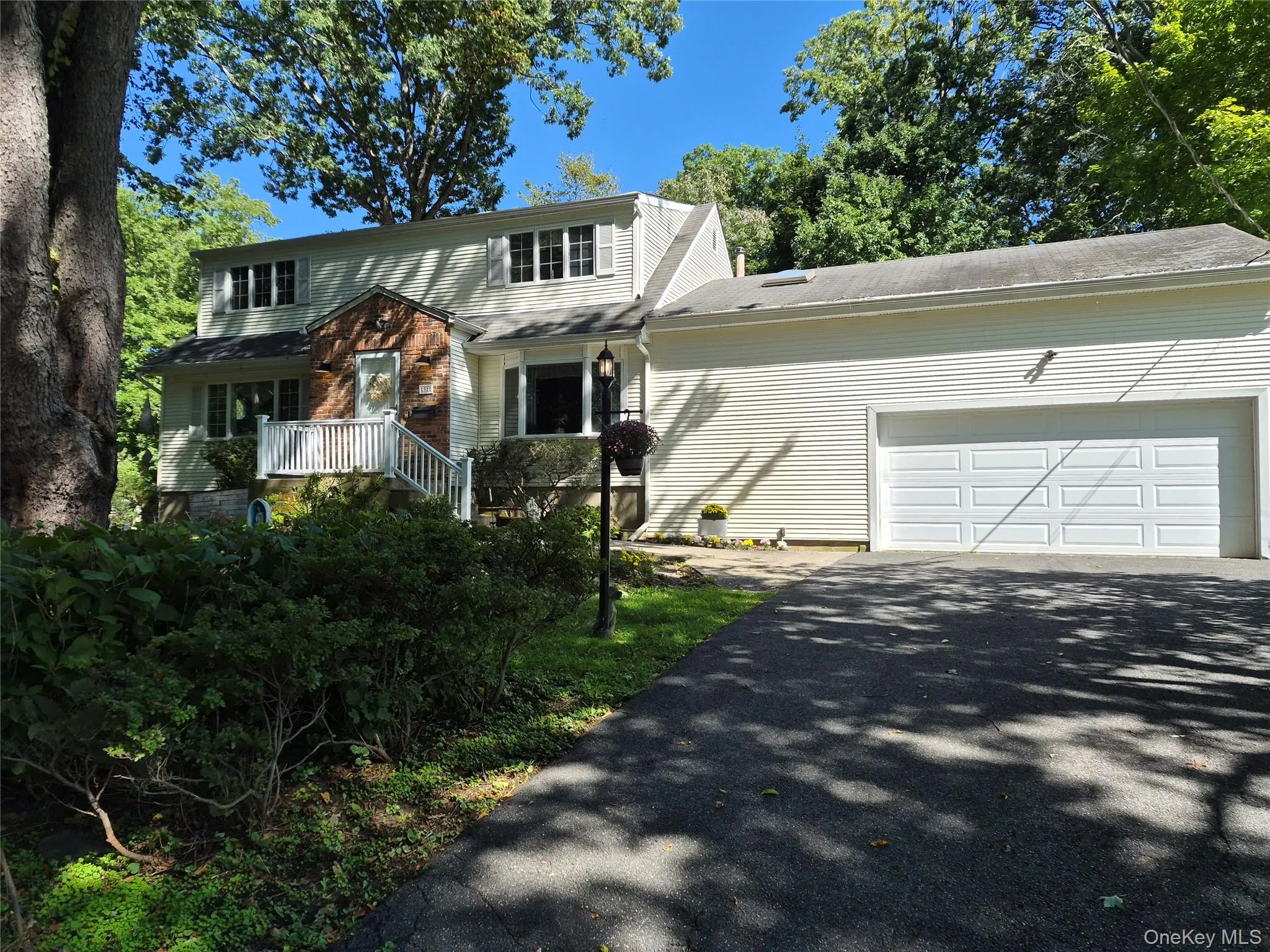 32 Carolina Drive, Clarkstown, NY, 4 Bedrooms Bedrooms, 10 Rooms Rooms,2 BathroomsBathrooms,Residential,For Rent,Carolina,0,1035674 32 Carolina Drive, Clarkstown, NY, 4 Bedrooms Bedrooms, 10 Rooms Rooms,2 BathroomsBathrooms,Residential,For Rent,Carolina,0,1035674
