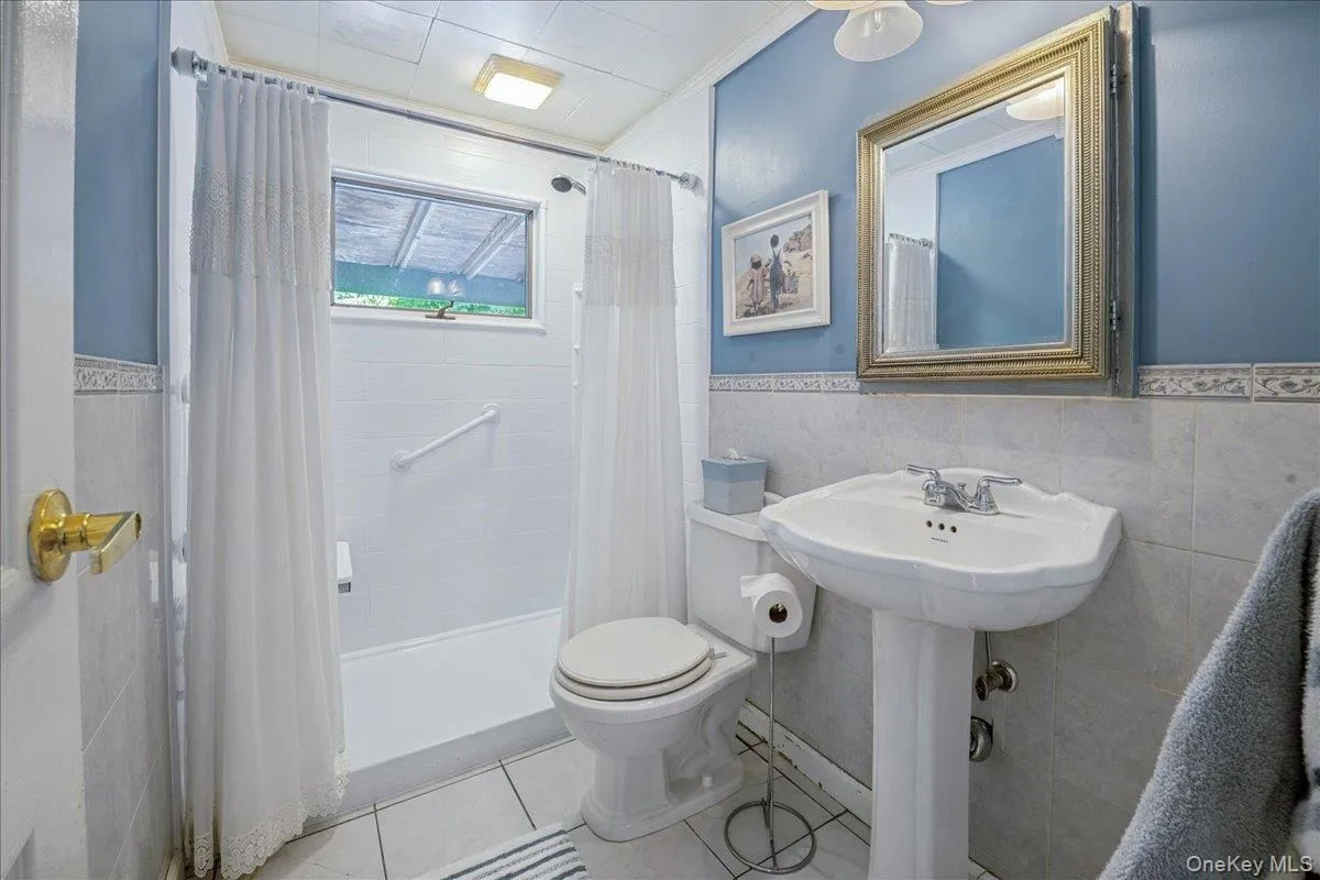 32 Carolina Drive, Clarkstown, NY, 4 Bedrooms Bedrooms, 10 Rooms Rooms,2 BathroomsBathrooms,Residential,For Rent,Carolina,0,1035674 32 Carolina Drive, Clarkstown, NY, 4 Bedrooms Bedrooms, 10 Rooms Rooms,2 BathroomsBathrooms,Residential,For Rent,Carolina,0,1035674