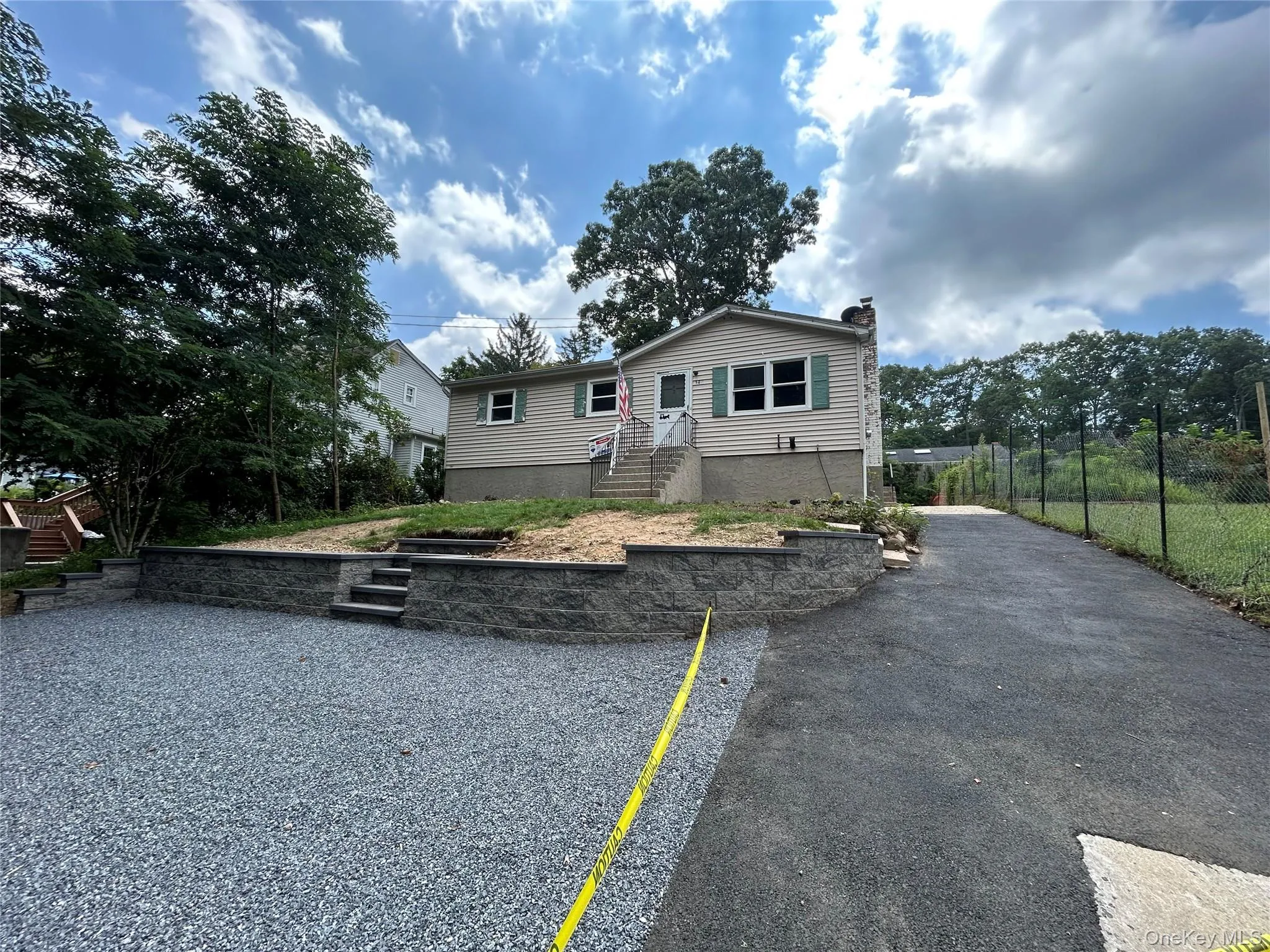 142 New York Ave, Sound Beach 142 New York Ave, Sound Beach