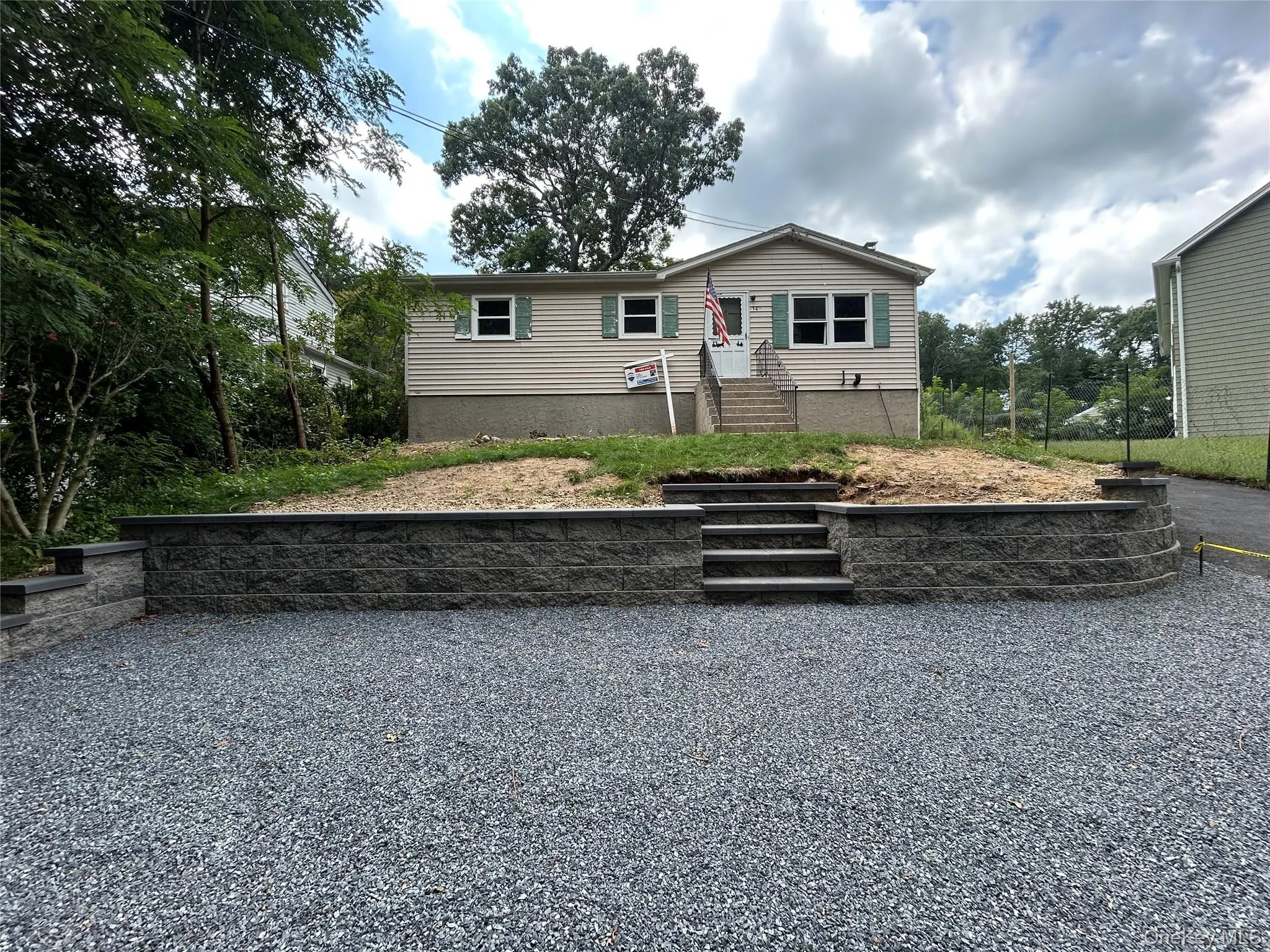 142 New York Avenue, Brookhaven, NY, 3 Bedrooms Bedrooms, 6 Rooms Rooms,1 BathroomBathrooms,Residential,For Rent,New York,0,1035687 142 New York Avenue, Brookhaven, NY, 3 Bedrooms Bedrooms, 6 Rooms Rooms,1 BathroomBathrooms,Residential,For Rent,New York,0,1035687