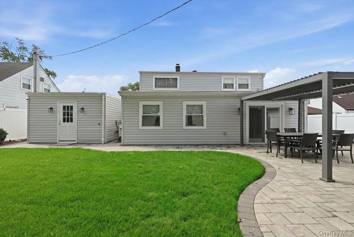 23 Needle Lane, Hempstead, NY, 4 Bedrooms Bedrooms, 8 Rooms Rooms,2 BathroomsBathrooms,Residential,For Rent,Needle,0,1035690 23 Needle Lane, Hempstead, NY, 4 Bedrooms Bedrooms, 8 Rooms Rooms,2 BathroomsBathrooms,Residential,For Rent,Needle,0,1035690