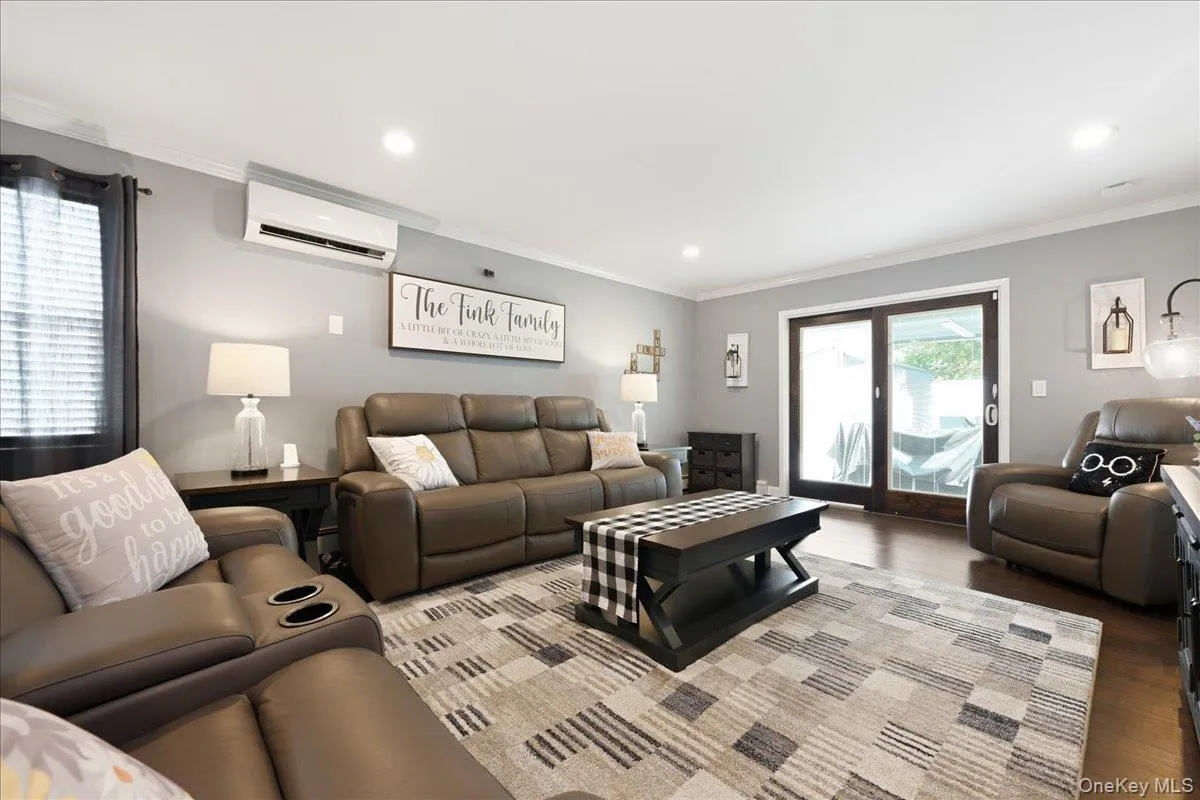 23 Needle Lane, Hempstead, NY, 4 Bedrooms Bedrooms, 8 Rooms Rooms,2 BathroomsBathrooms,Residential,For Rent,Needle,0,1035690 23 Needle Lane, Hempstead, NY, 4 Bedrooms Bedrooms, 8 Rooms Rooms,2 BathroomsBathrooms,Residential,For Rent,Needle,0,1035690
