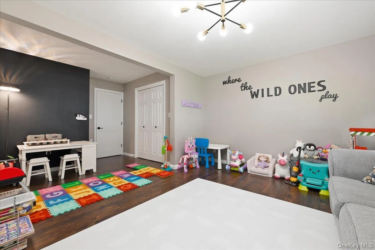 23 Needle Lane, Hempstead, NY, 4 Bedrooms Bedrooms, 8 Rooms Rooms,2 BathroomsBathrooms,Residential,For Rent,Needle,0,1035690 23 Needle Lane, Hempstead, NY, 4 Bedrooms Bedrooms, 8 Rooms Rooms,2 BathroomsBathrooms,Residential,For Rent,Needle,0,1035690
